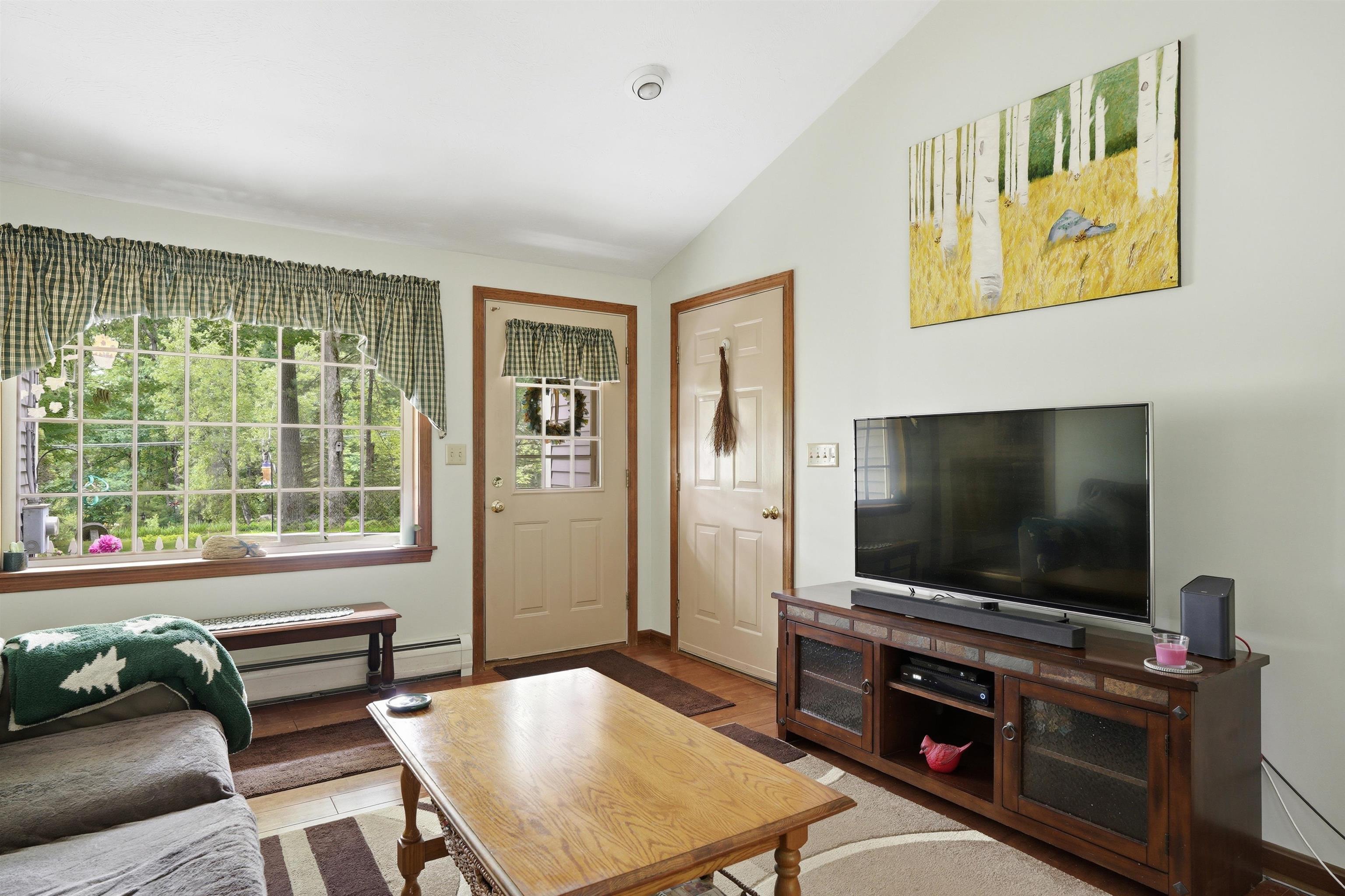 66 Whipplewill Rd, New Boston, NH 03070