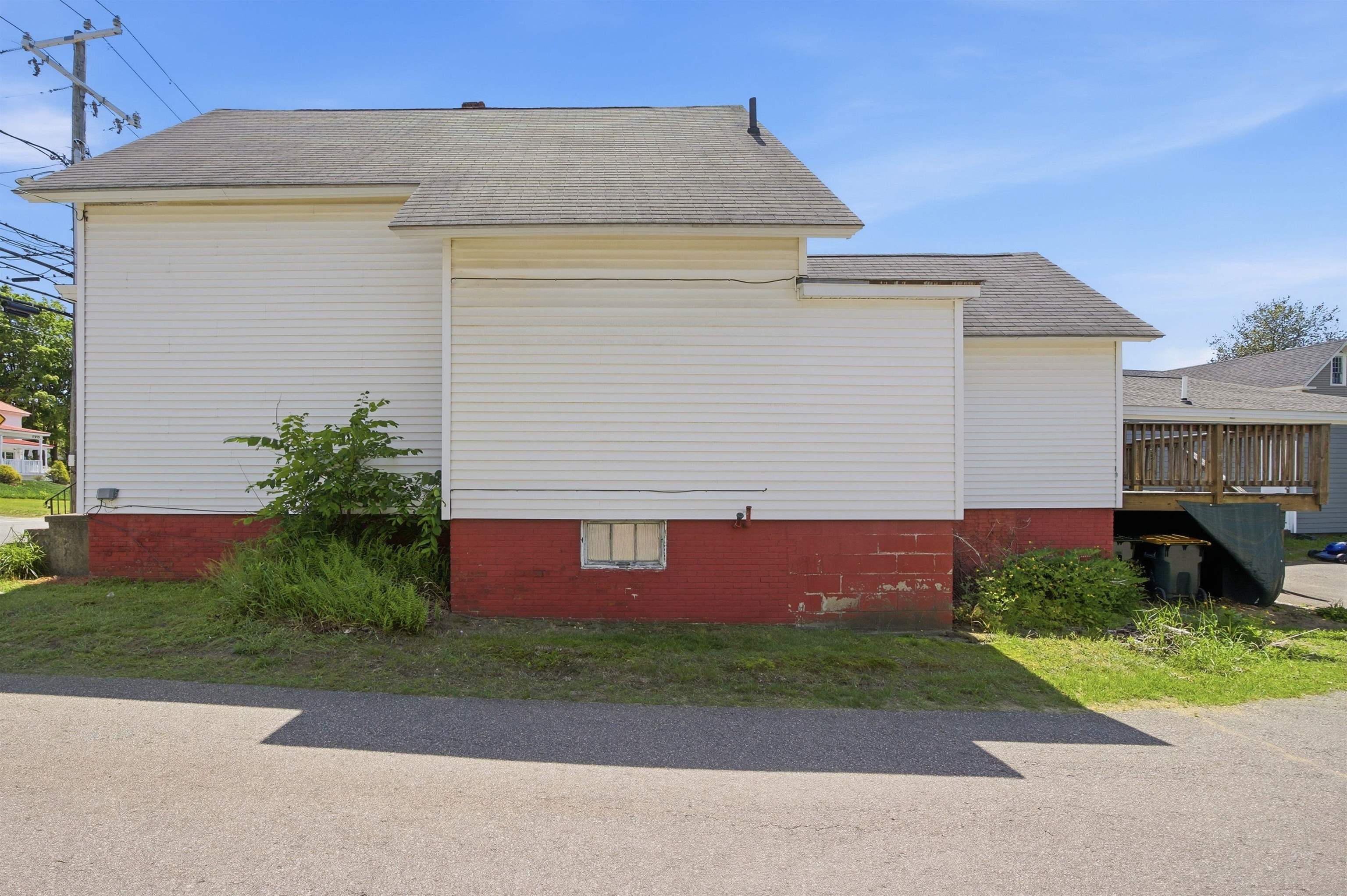 191 Court St, Laconia, NH 03246
