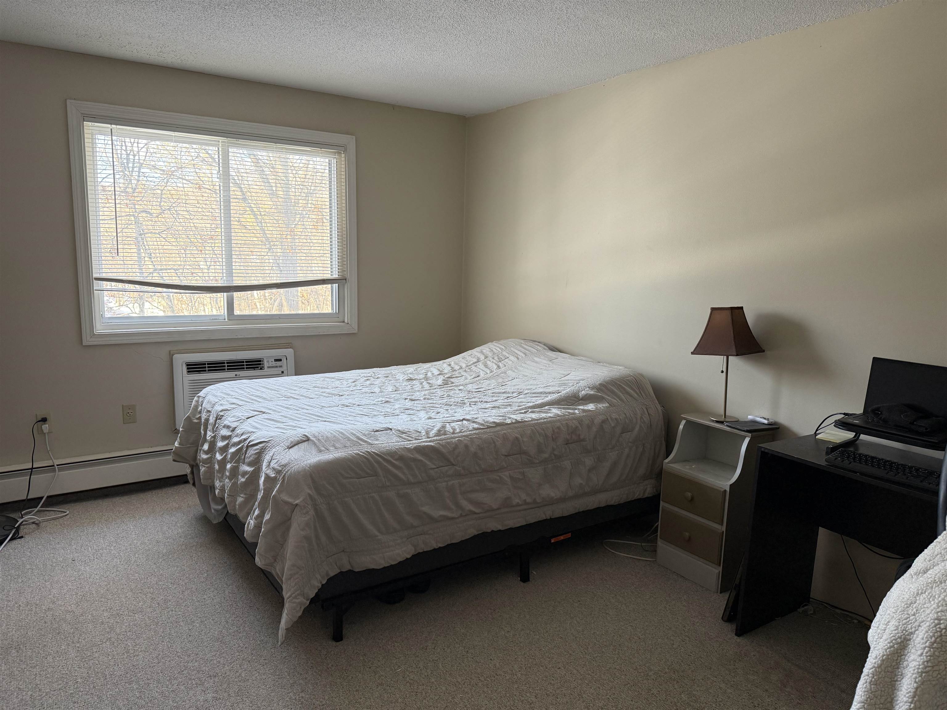 19 Country Club Dr #32, Manchester, NH 03102