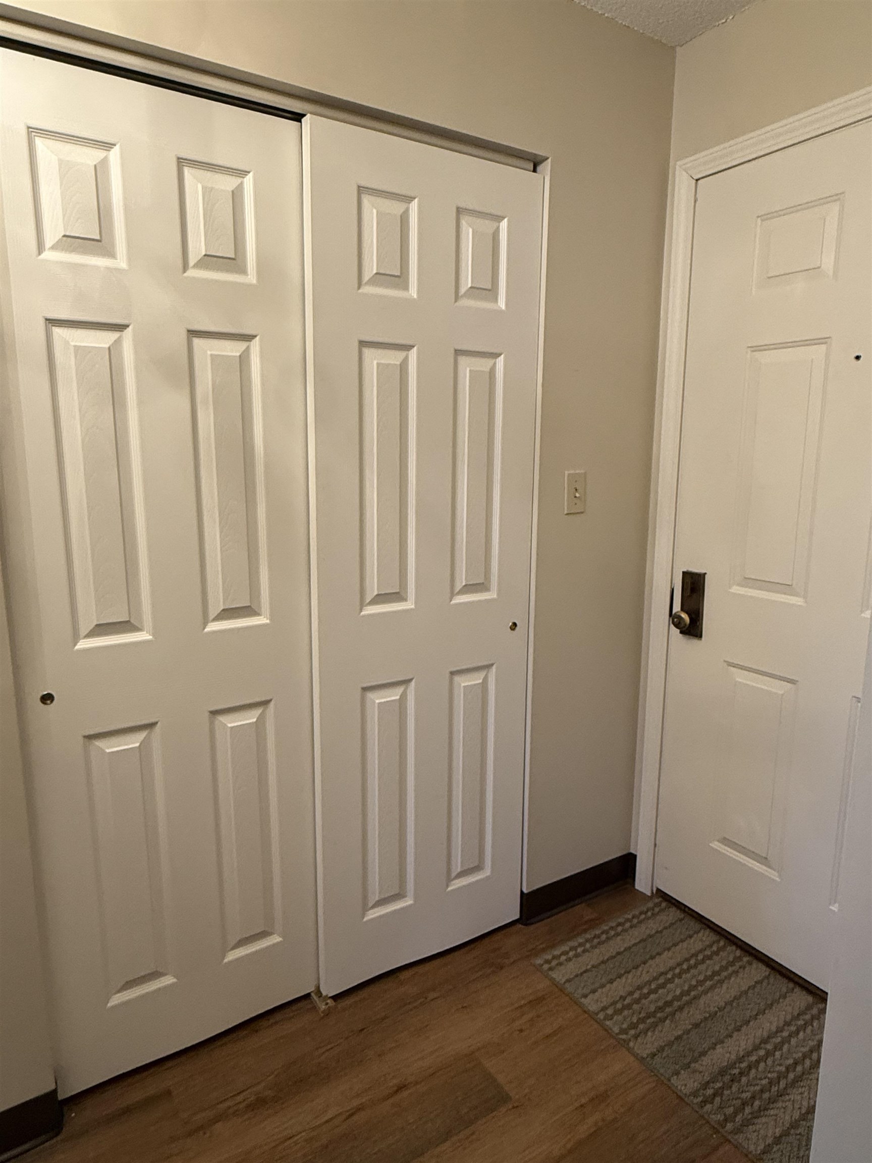 19 Country Club Dr #32, Manchester, NH 03102