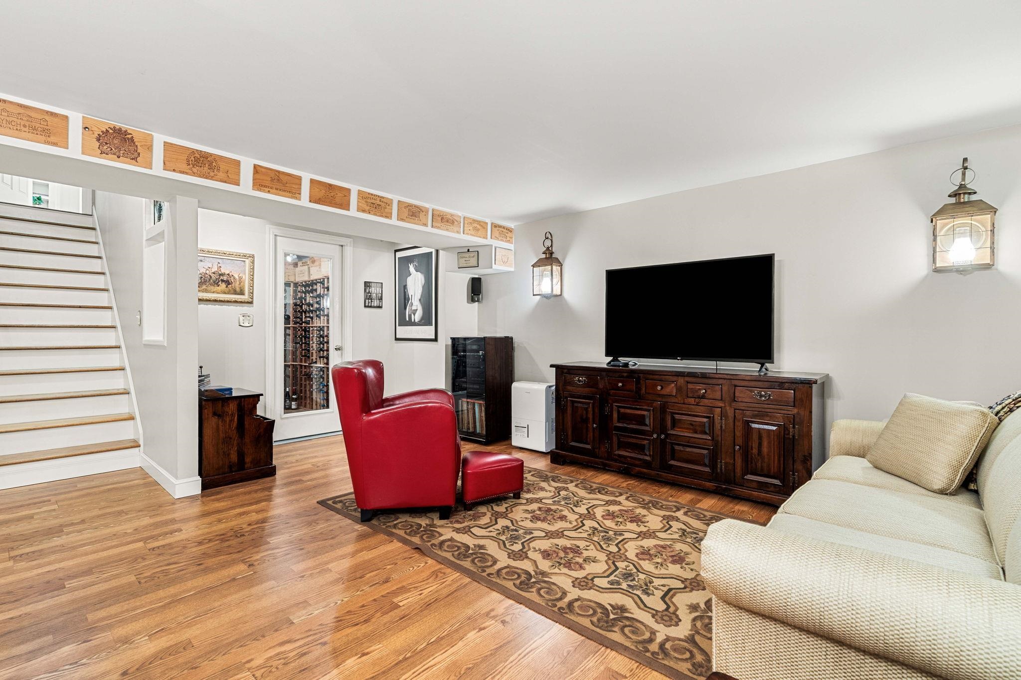 30 Gale Rd, Hampton, NH 03842