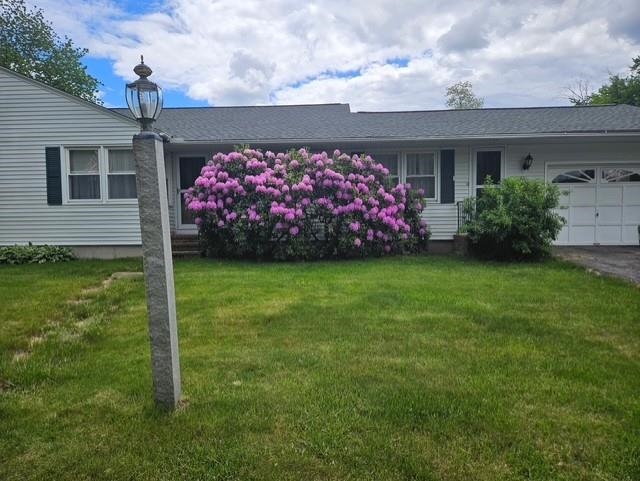 68 Robinson Rd, Nashua, NH 03060