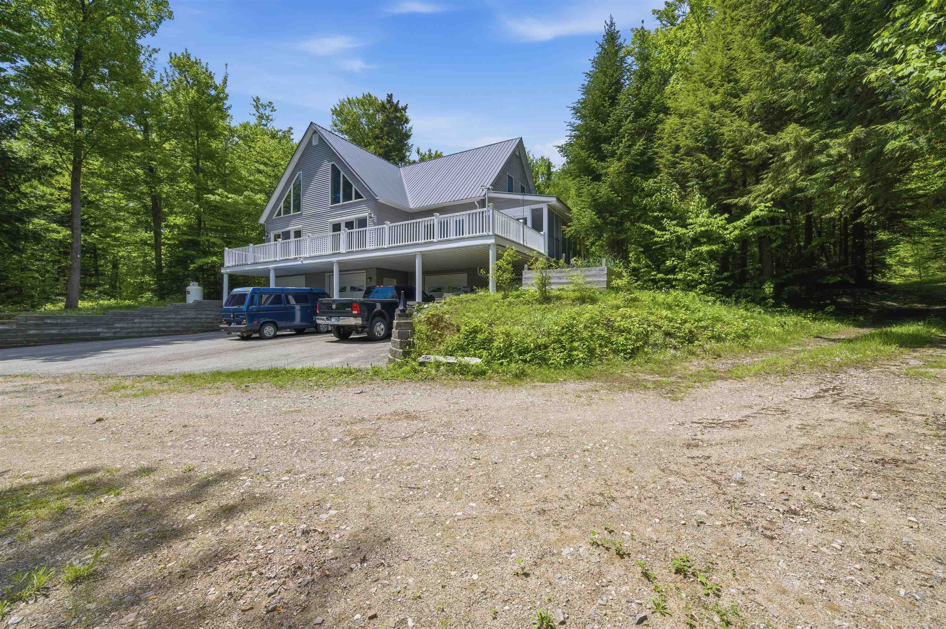 299 Cloutier Dr, Stark, NH 03582