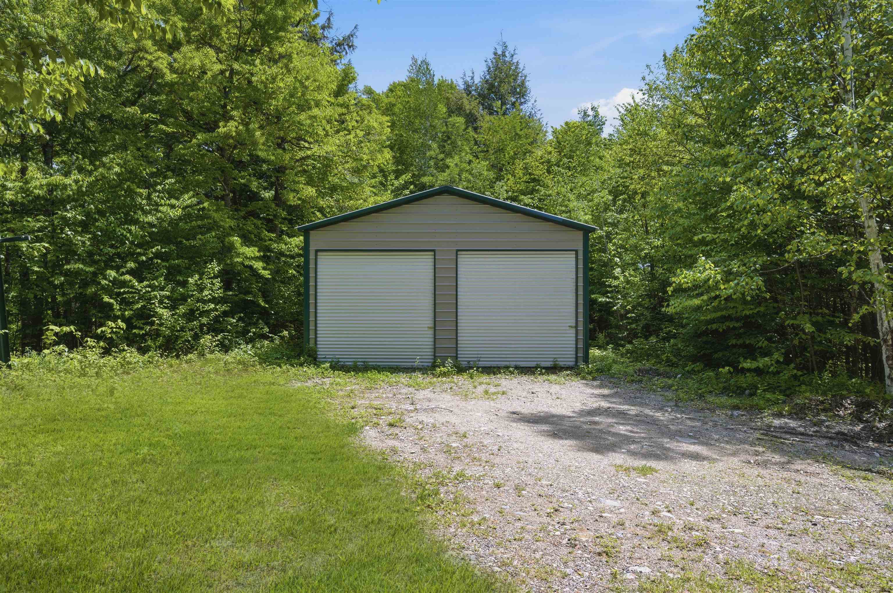299 Cloutier Dr, Stark, NH 03582
