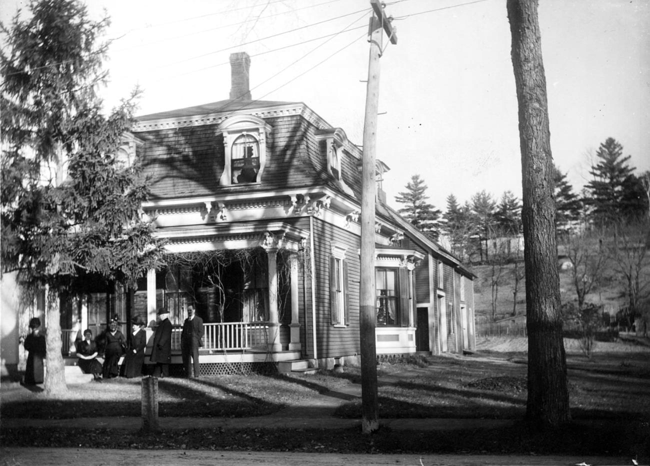 Vintage Photo of Home 25420205