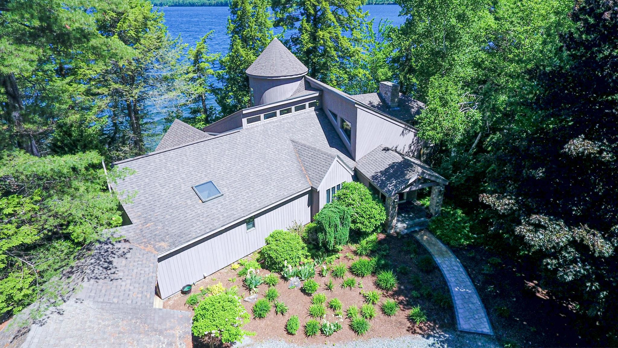 349 Shore Dr, Bridgewater, NH 03222