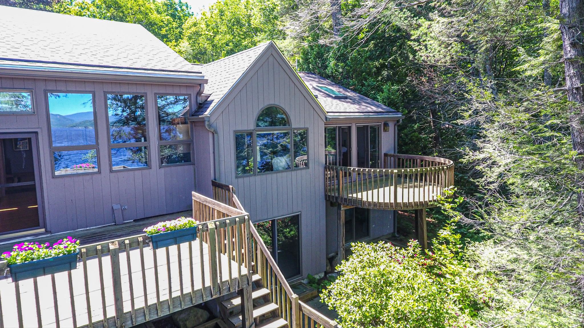 349 Shore Dr, Bridgewater, NH 03222