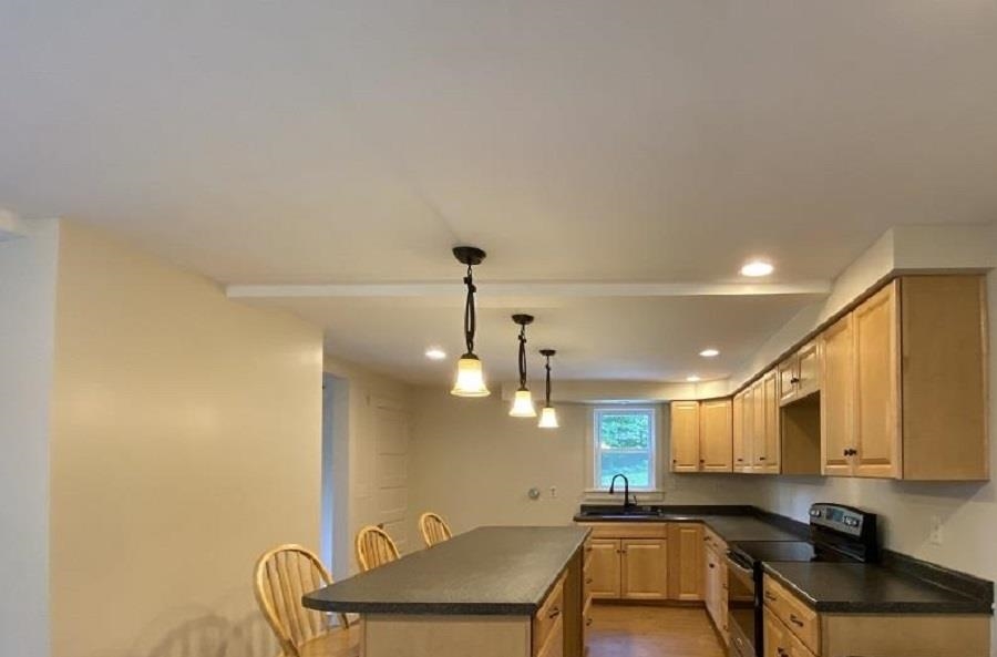 309 Bradford Rd, Newport, NH 03773