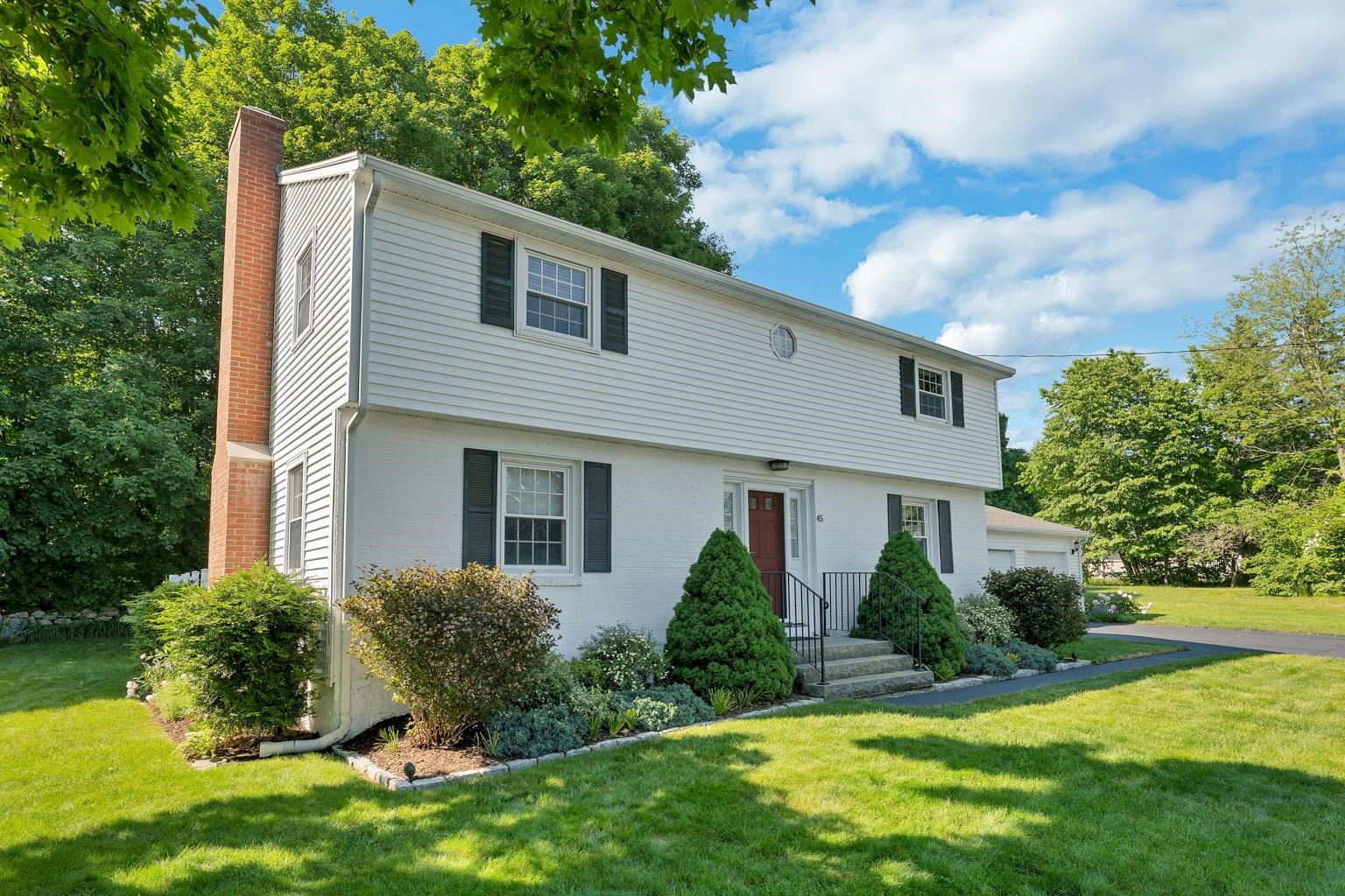 45 Mariette Dr, Portsmouth, NH 03801