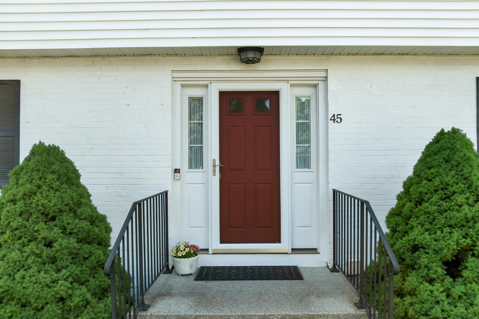 45 Mariette Dr, Portsmouth, NH 03801