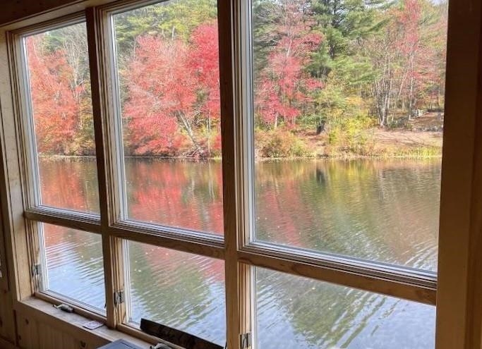 30 Riverside Dr, Ashland, NH 03217