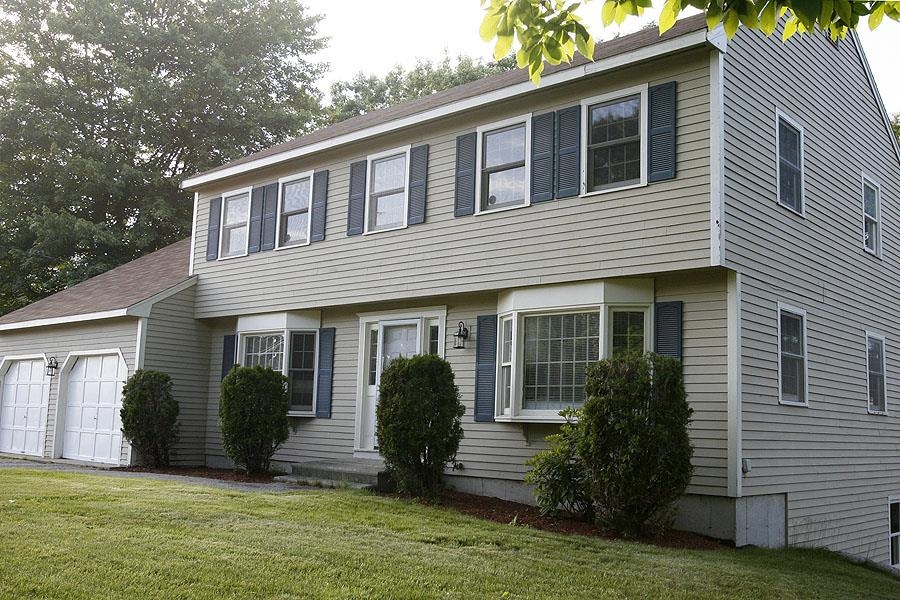 50 Spindlewick Dr, Nashua, NH 03062