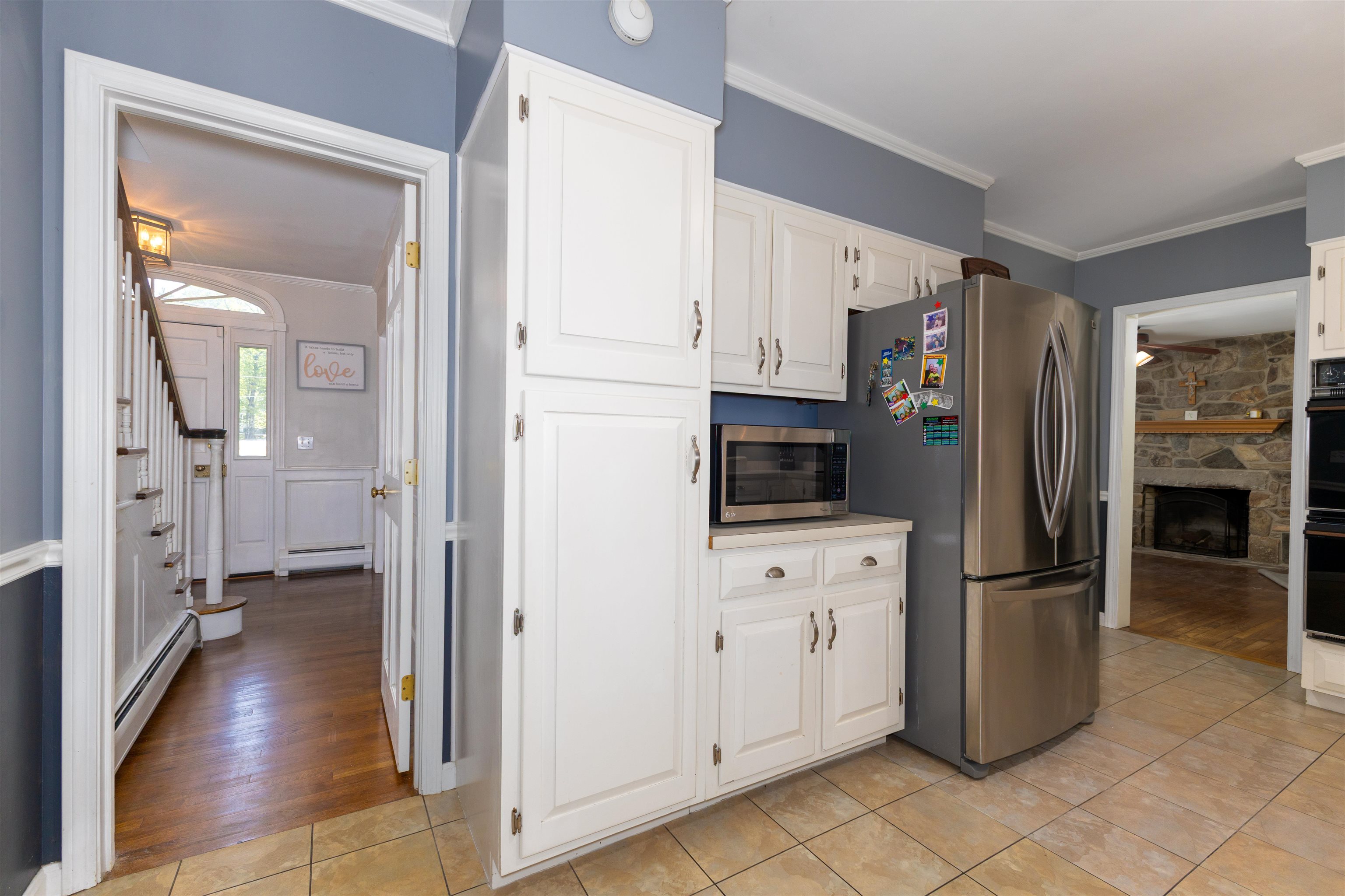 52 Ledgewood Rd, Claremont, NH 03743