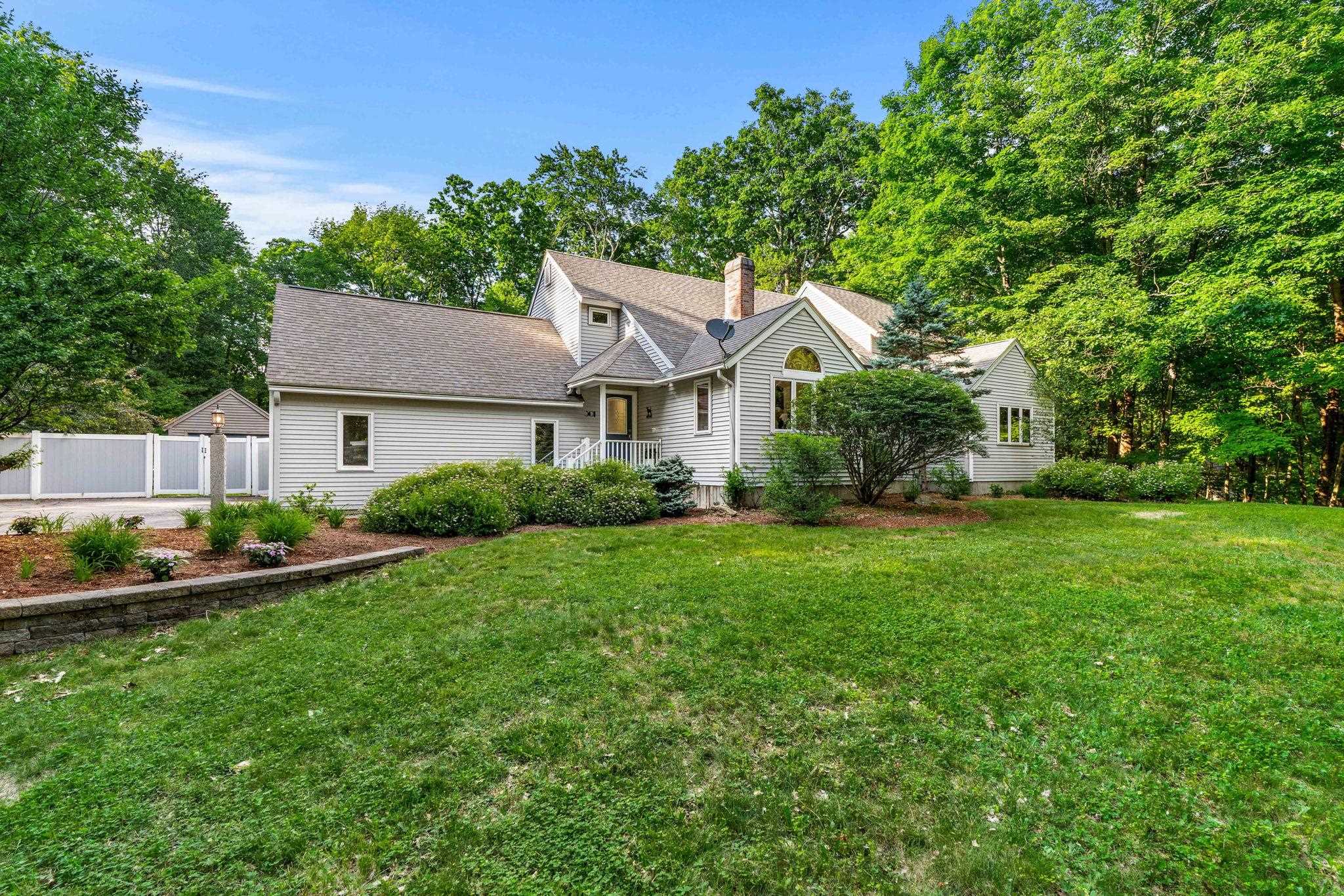 301 N Amherst Rd, Bedford, NH 03110
