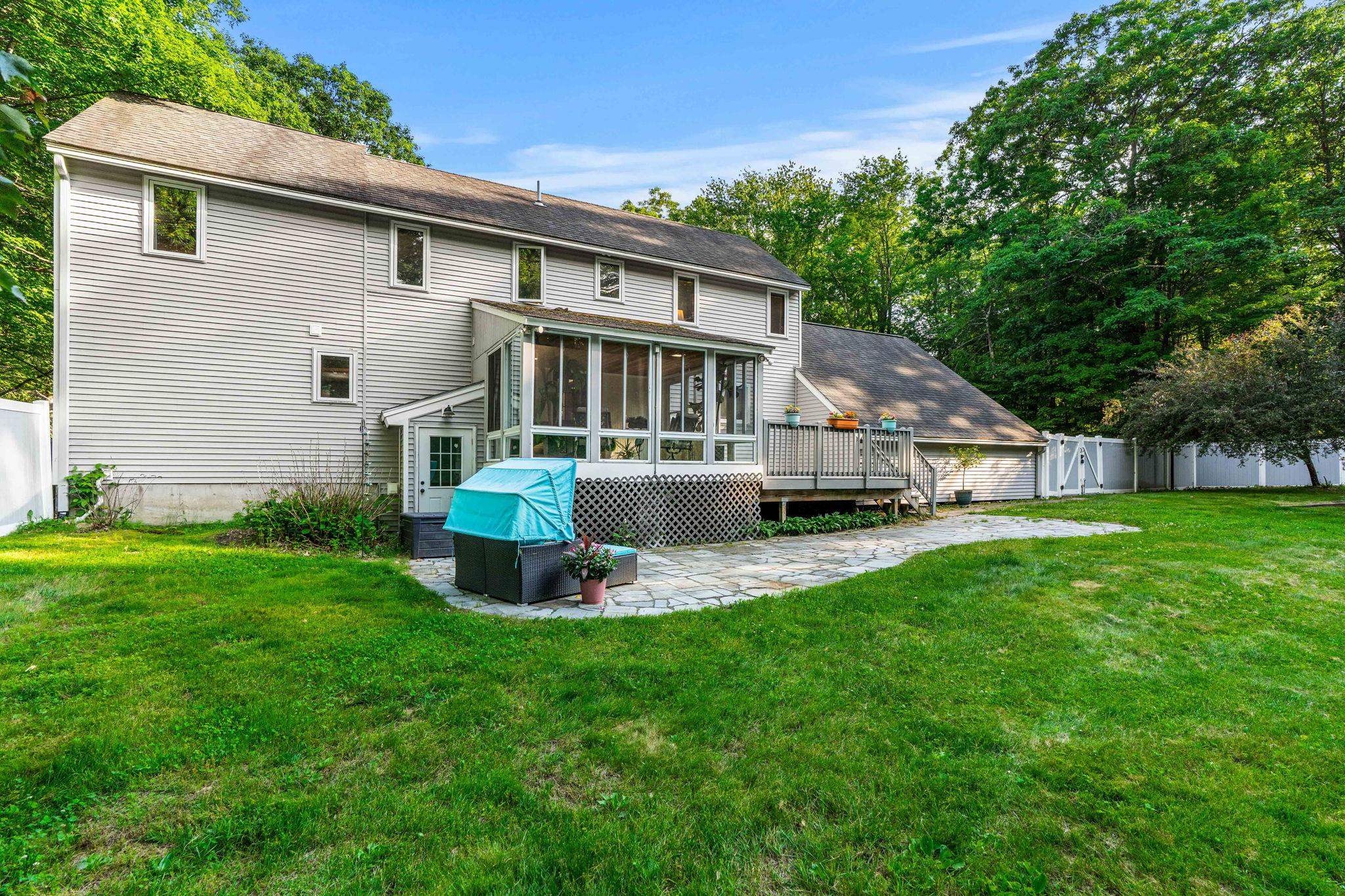 301 N Amherst Rd, Bedford, NH 03110