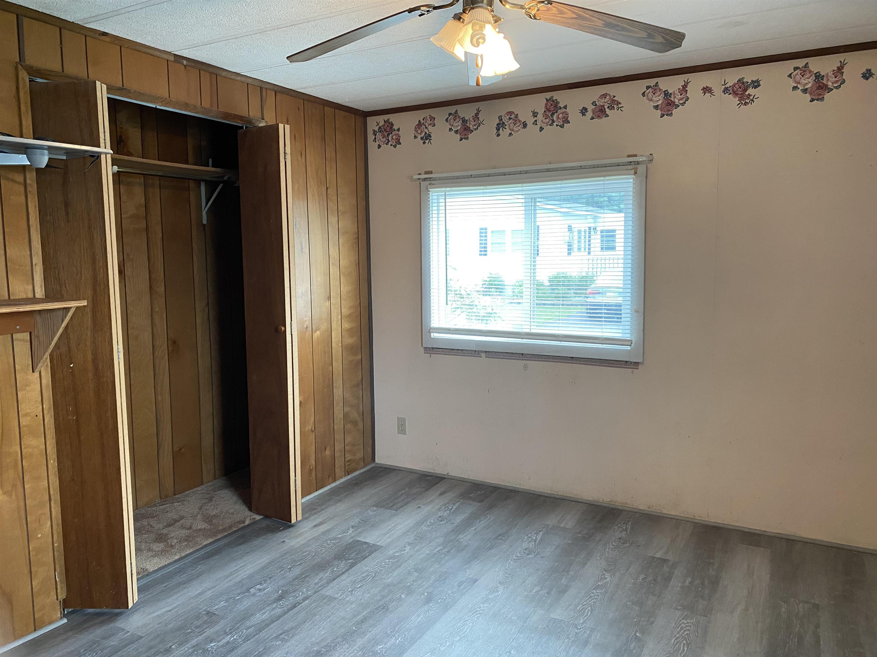 96 Whippoorwill St, Seabrook, NH 03874