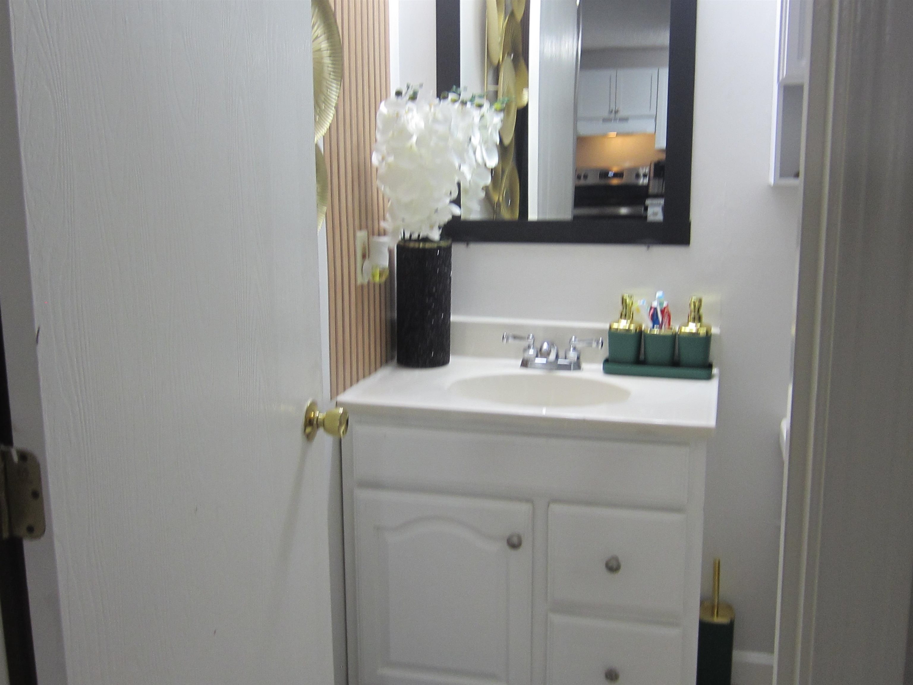 55 Log St #2-C, Manchester, NH 03102