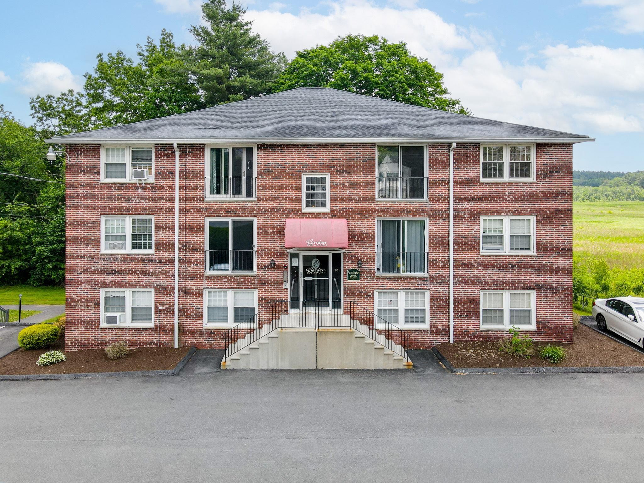 95 East Broadway St #10, Derry, NH 03038