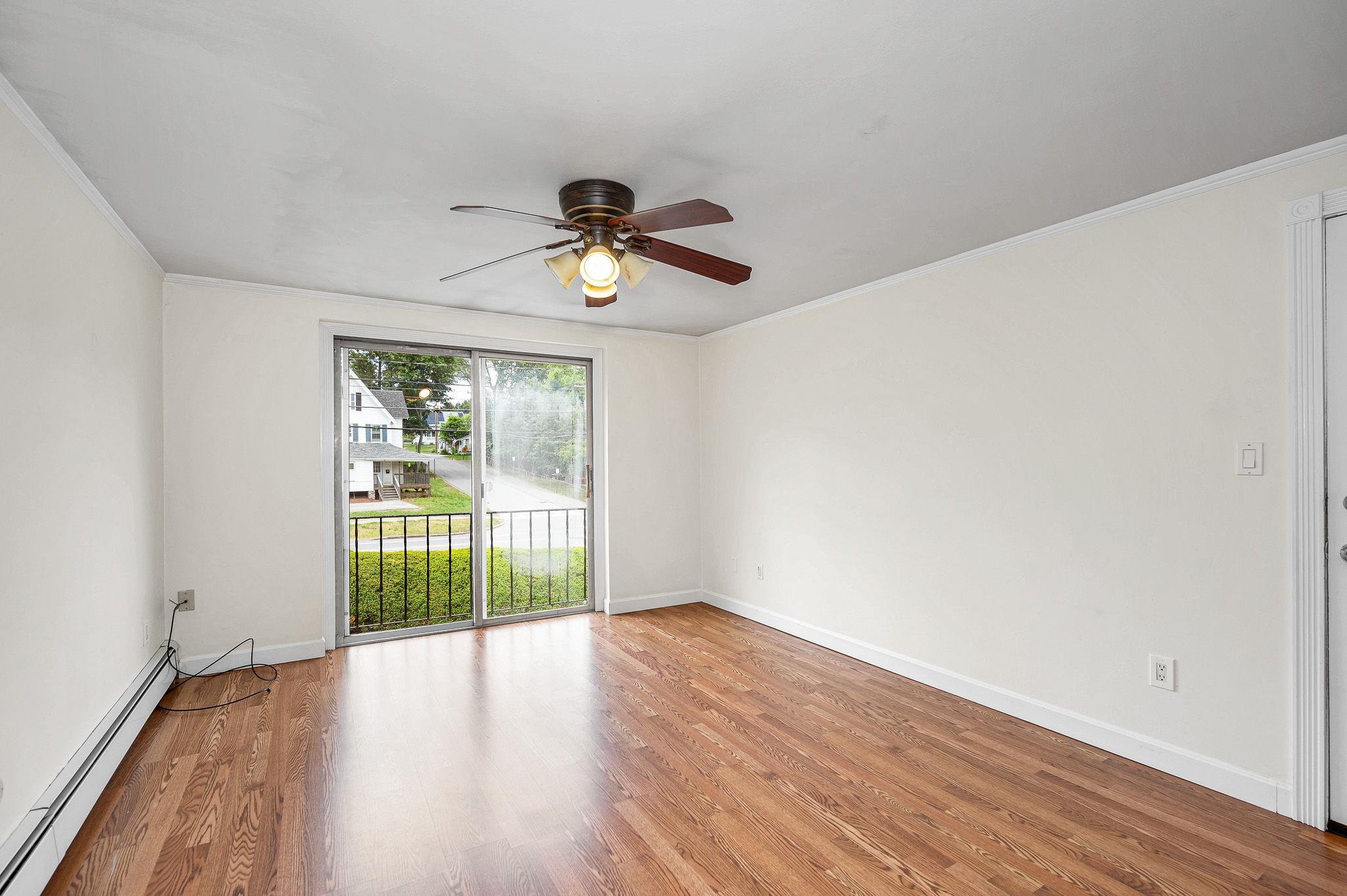 95 East Broadway St #10, Derry, NH 03038