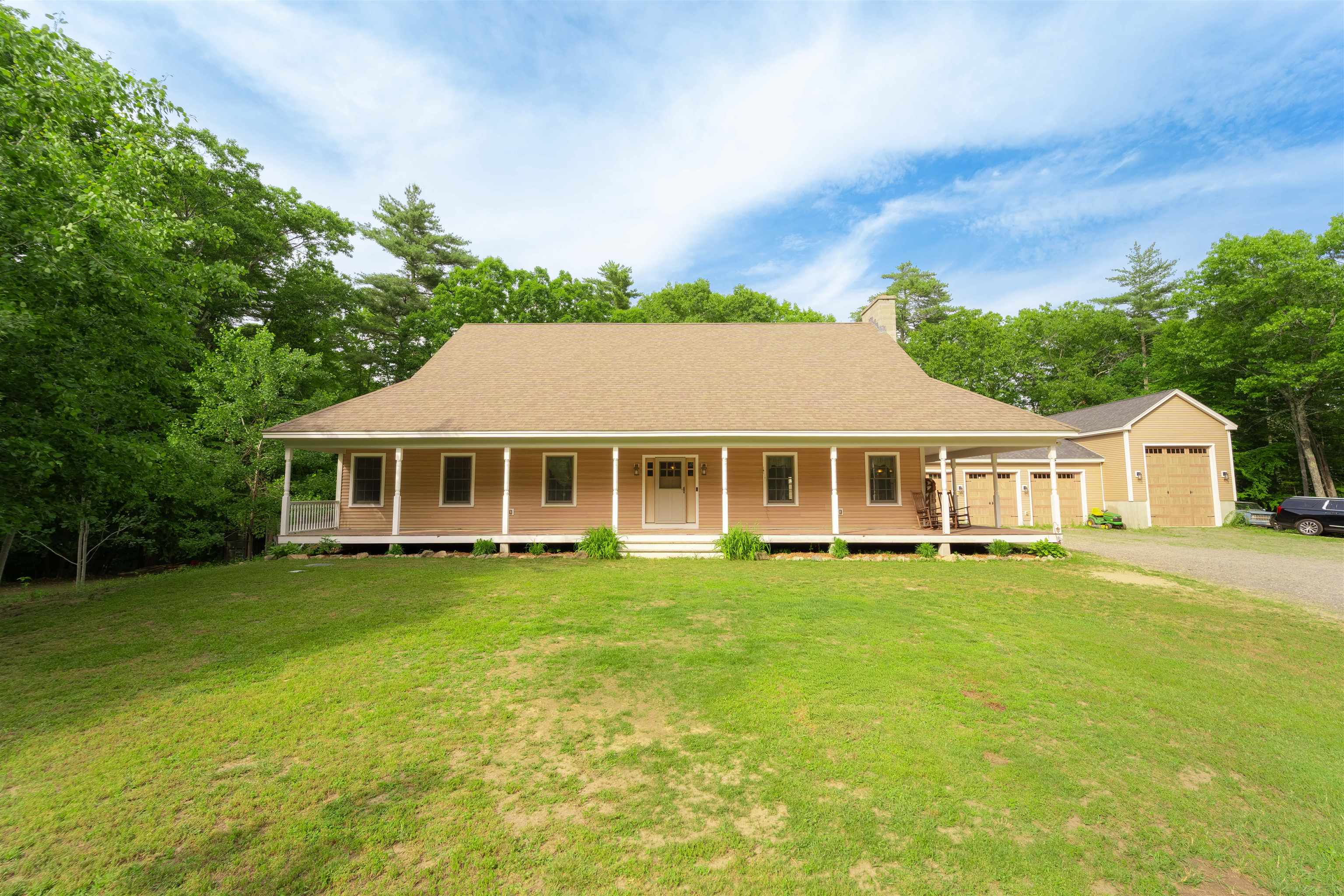 6 Phoenix Dr, Kingston, NH 03848