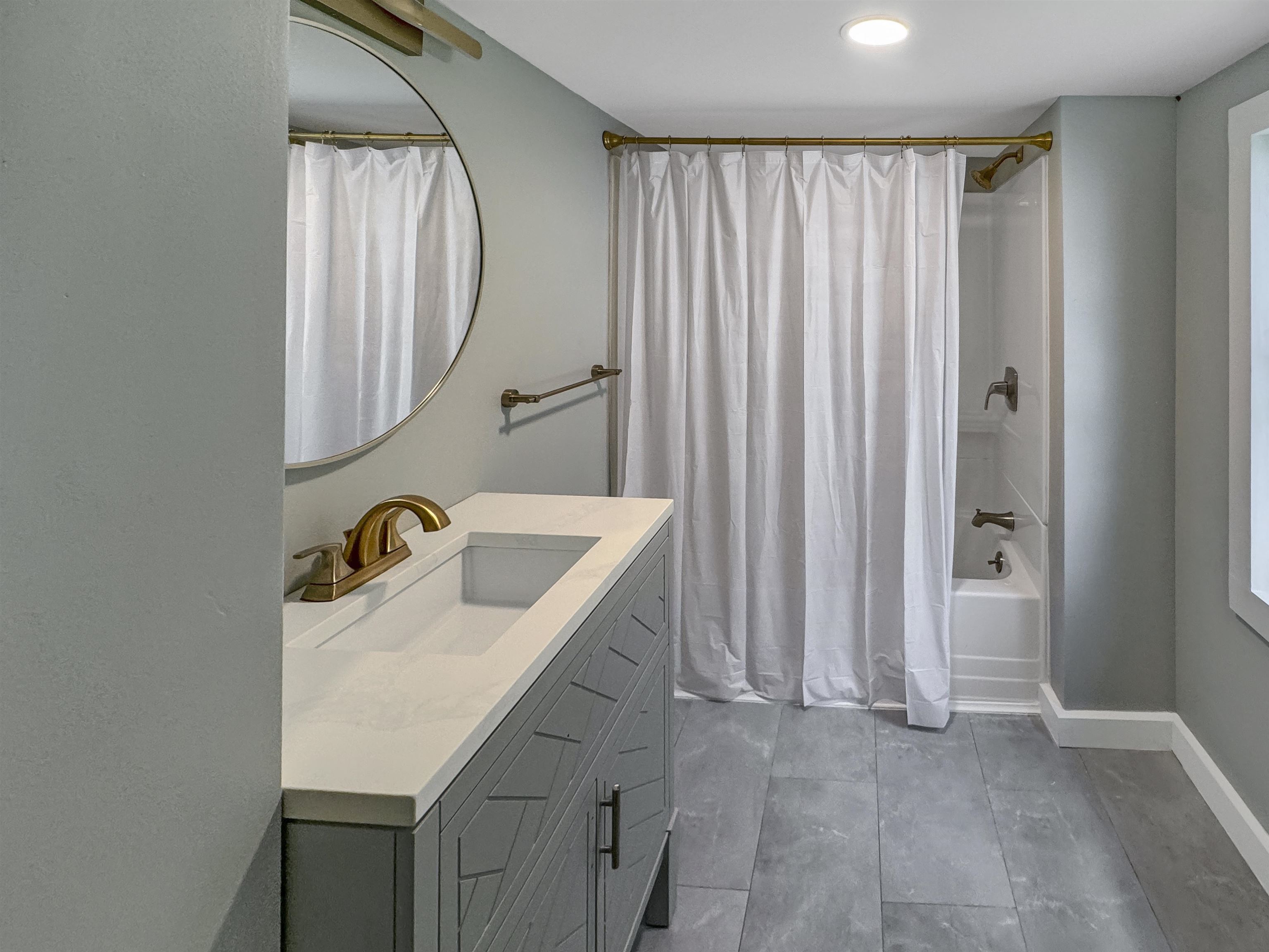 11 Saint Jean St, Jaffrey, NH 03452