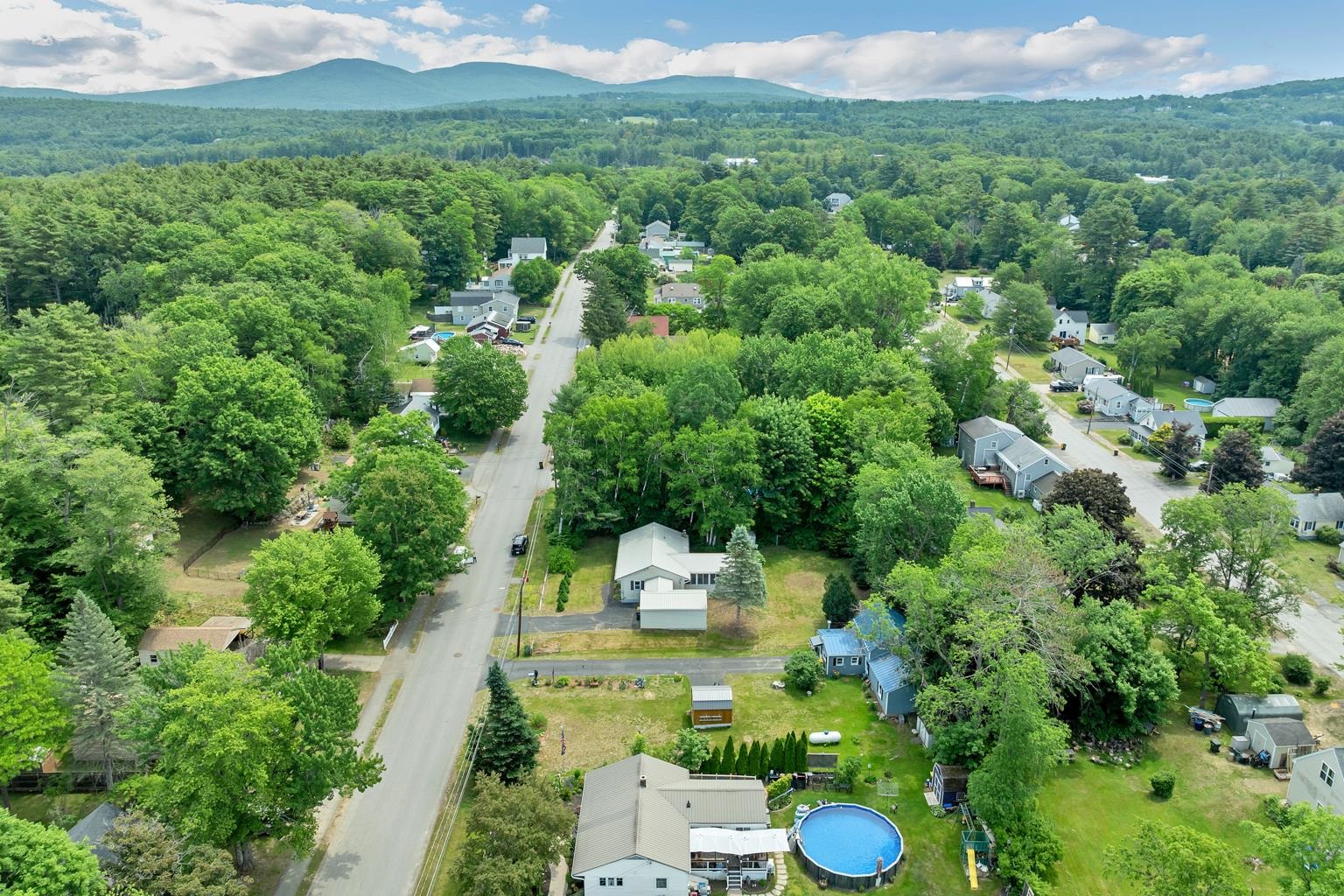 67 Lafayette St, Laconia, NH 03246