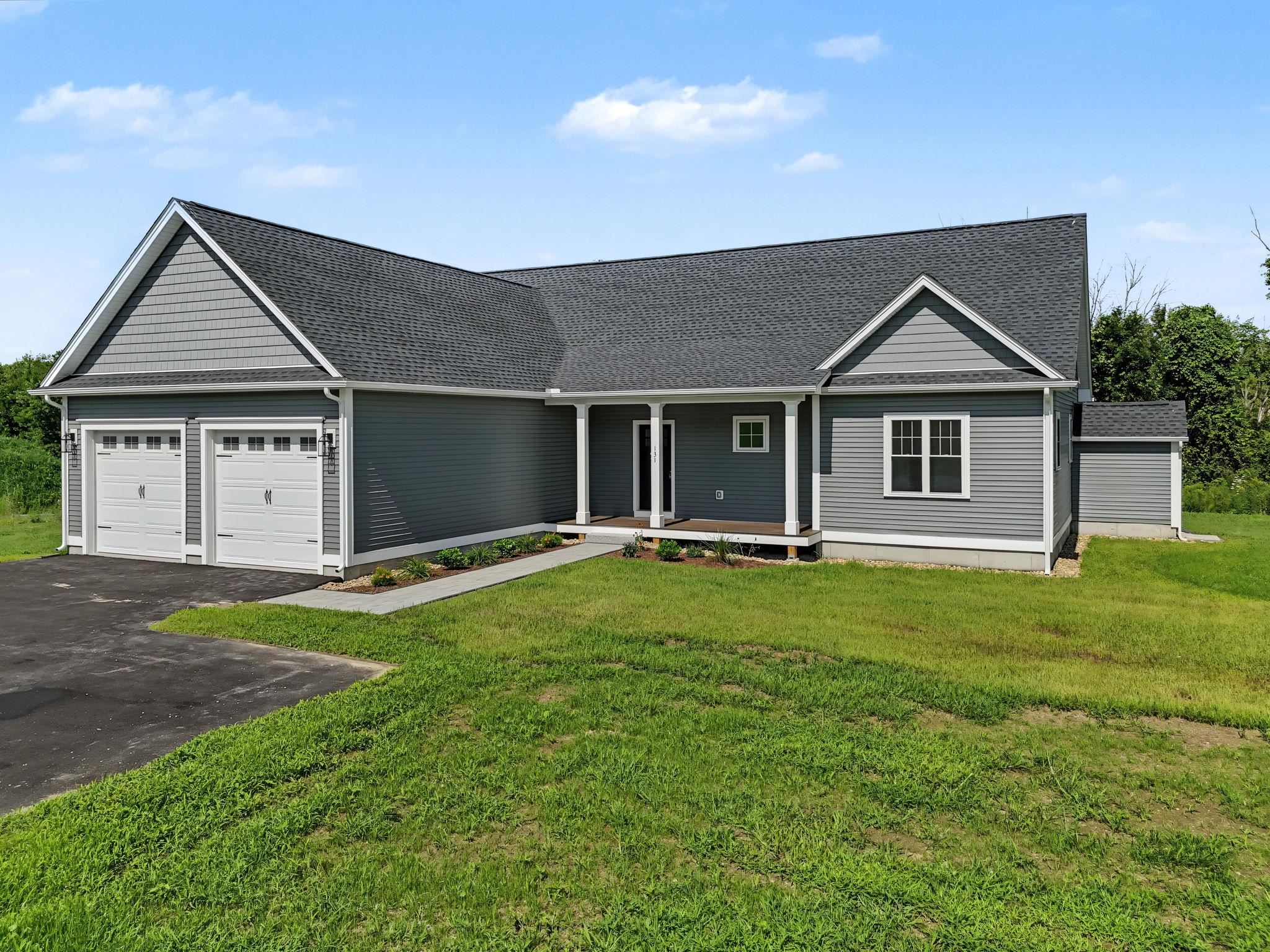 131 Merrimack St, Hooksett, NH 03106