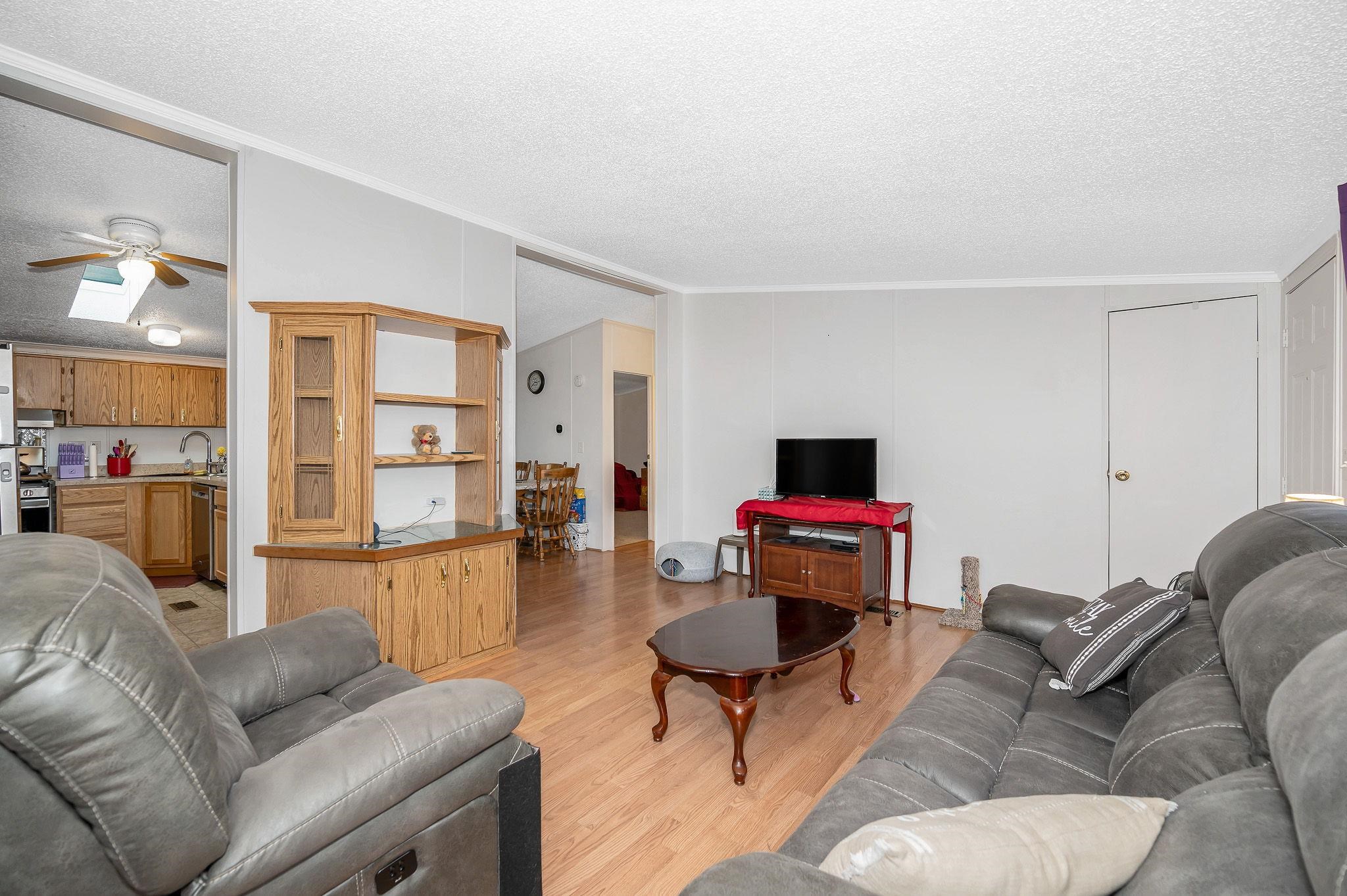 Photo 6 of 24