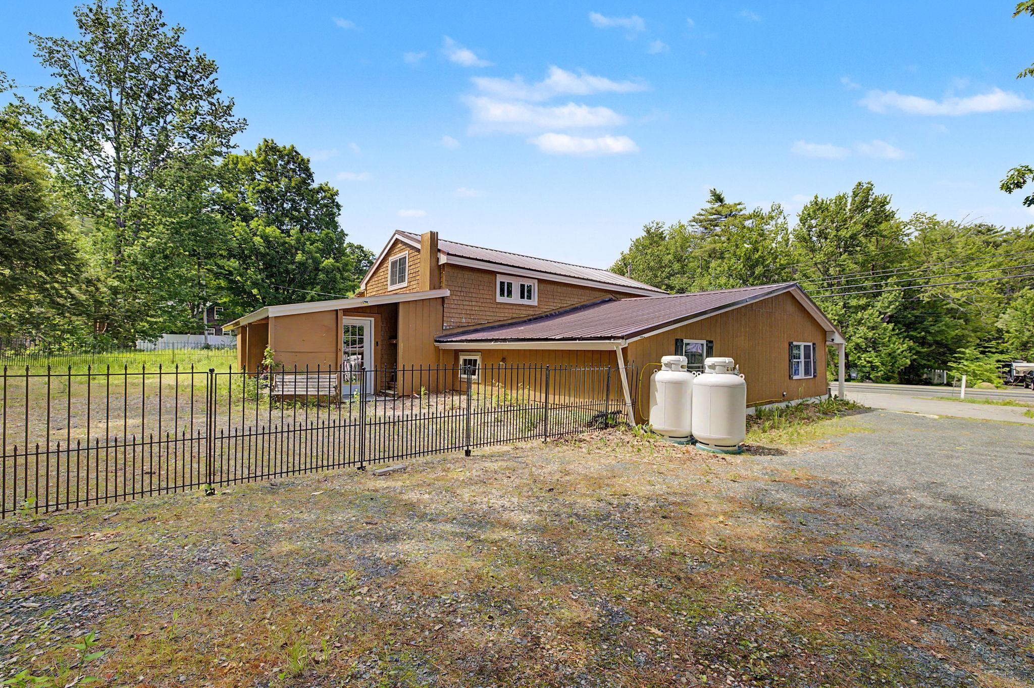 1287 Bearcamp Hw, Tamworth, NH 03883