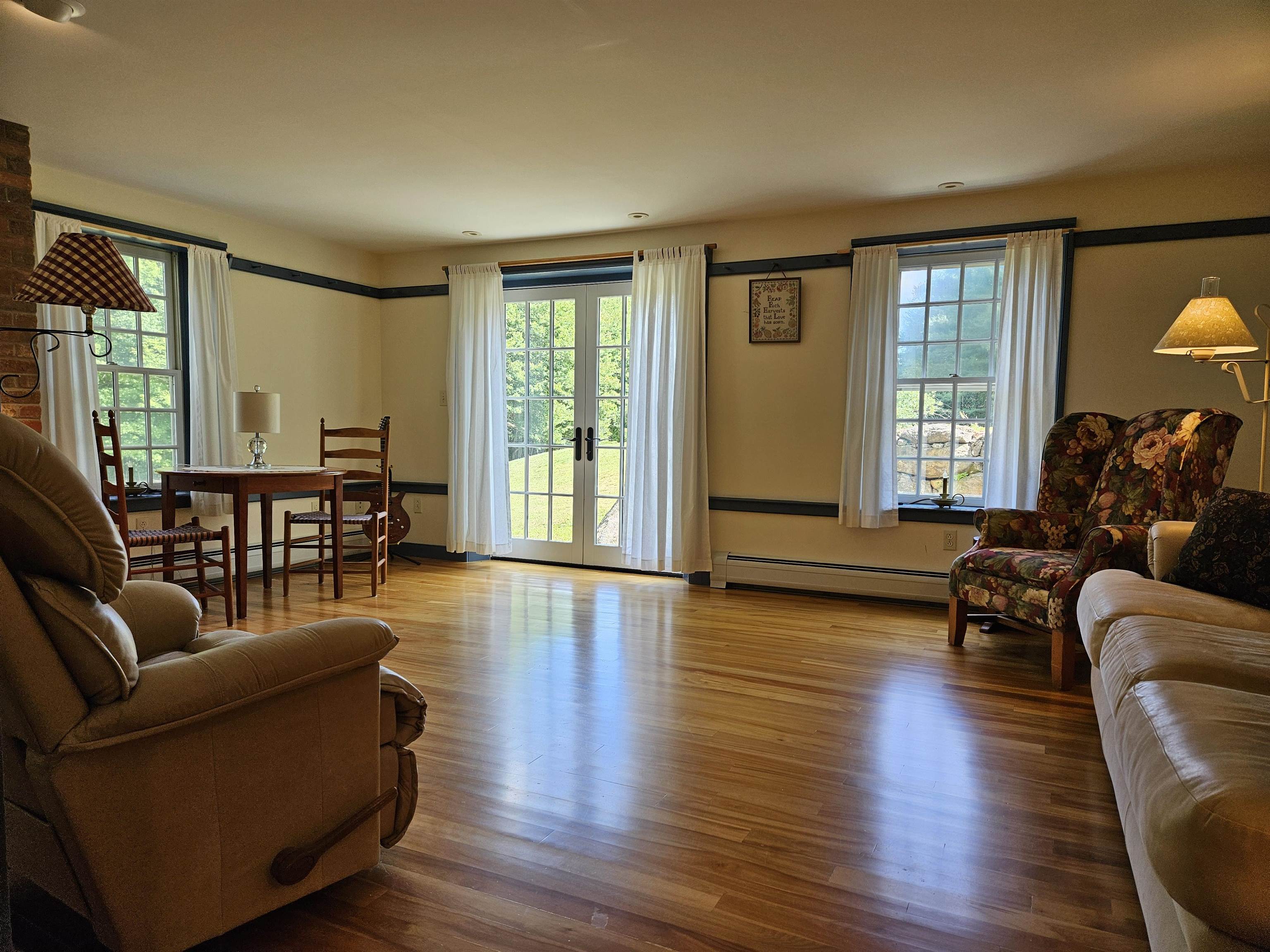 1502 King Hill Rd, New London, NH 03257