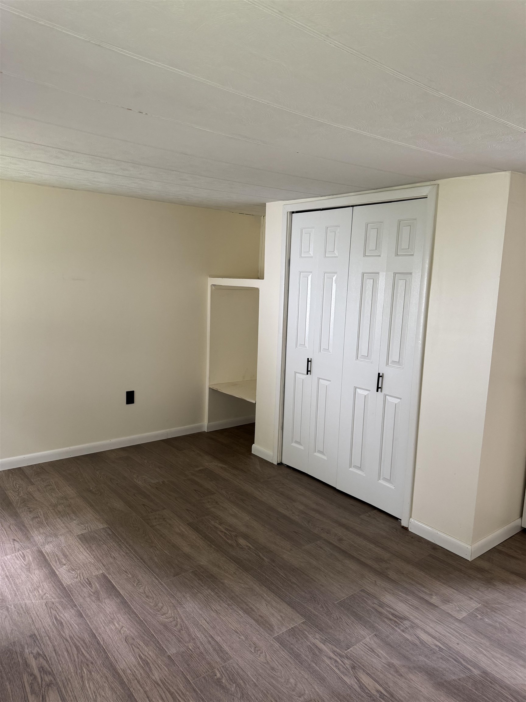 34 Ponderosa Ave, Nashua, NH 03062
