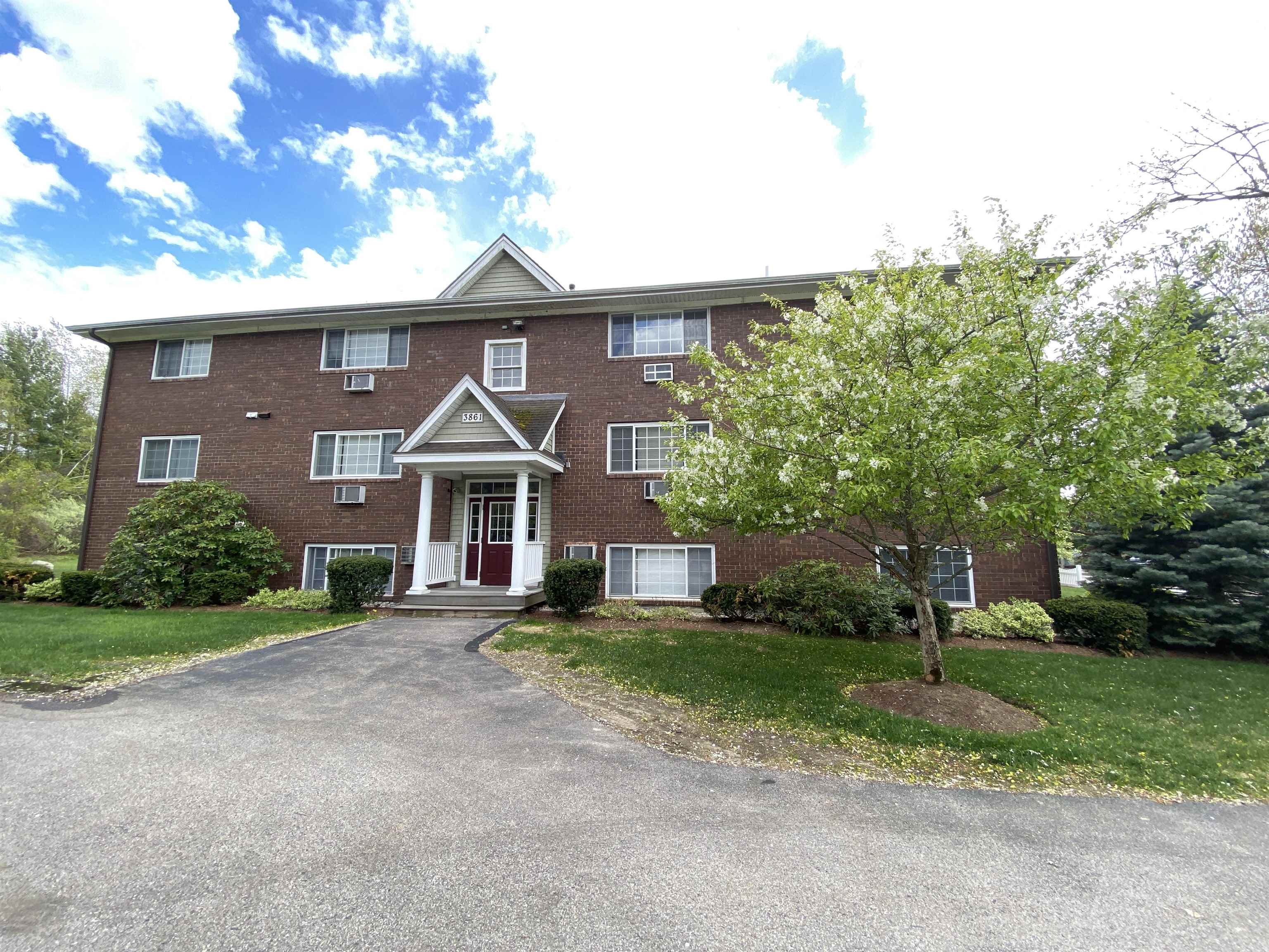 3861 Old Brown Avenue, Manchester, NH photo 2
