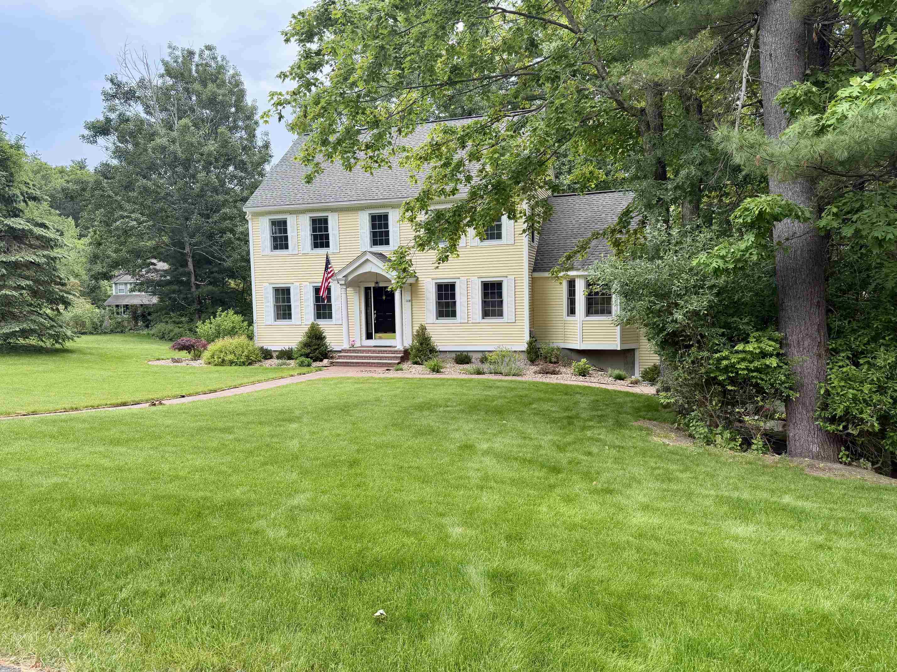 108 Skyview Dr, Pelham, NH 03076