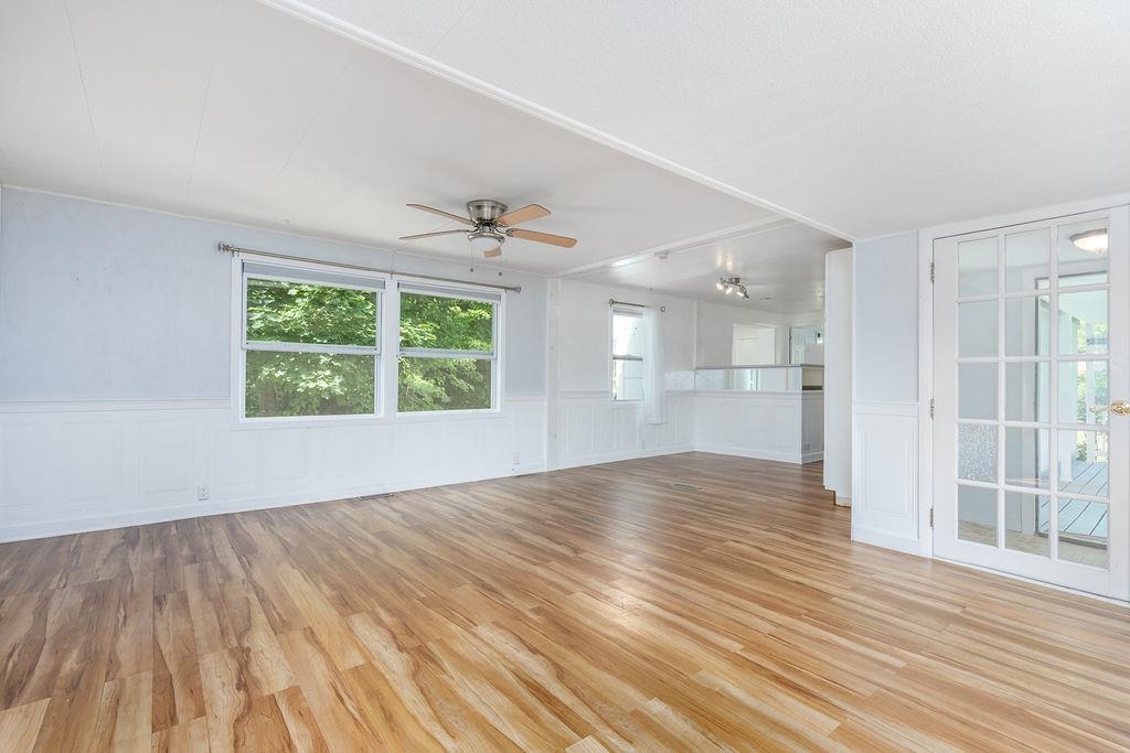 10 Knights Ln, Epsom, NH 03234