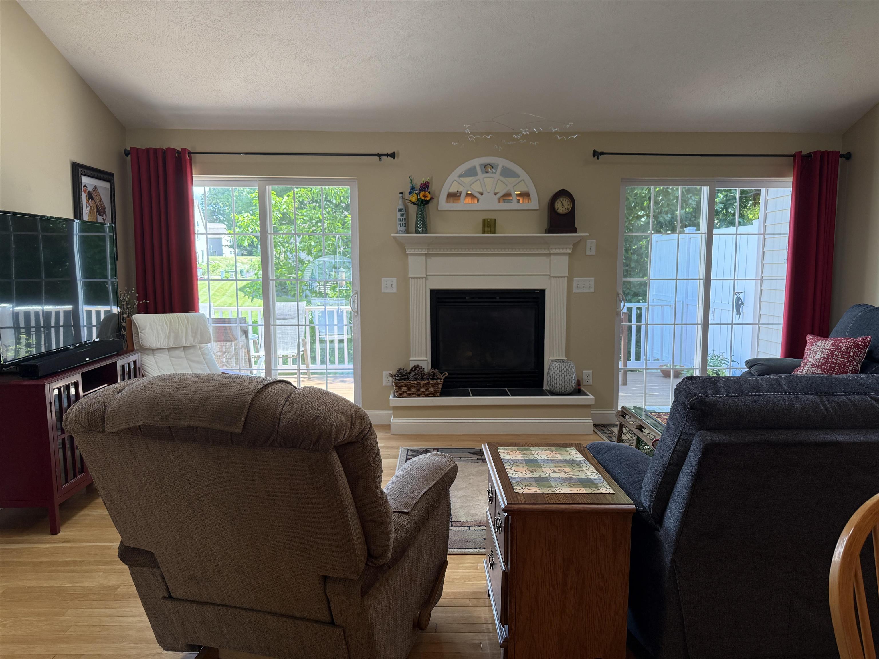 7 Maplevale Rd, East Kingston, NH 03827