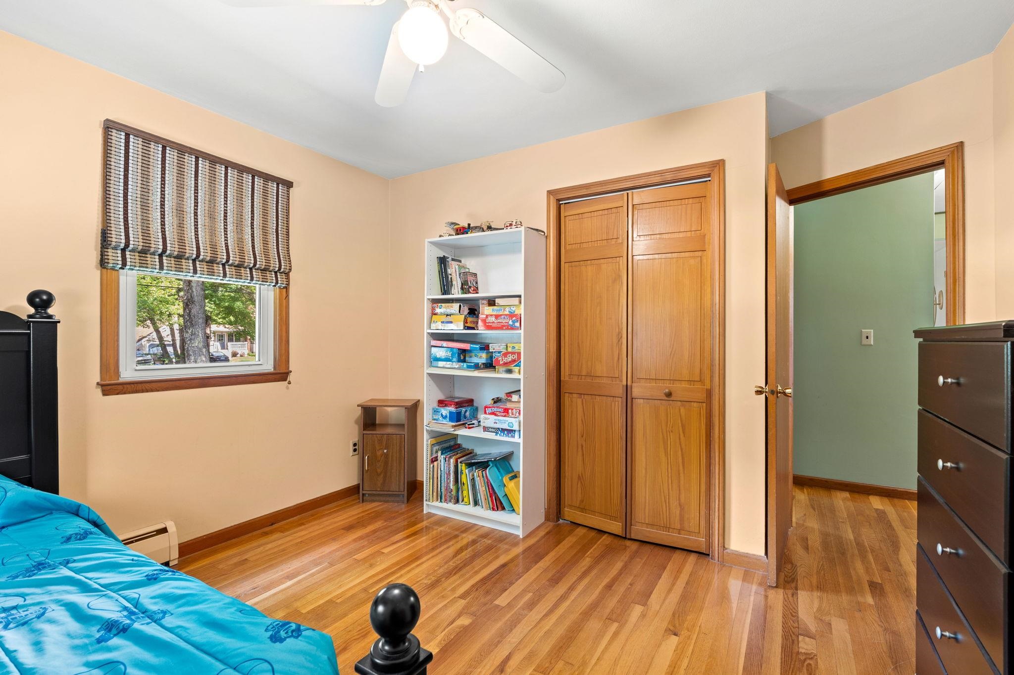 9 Quaker St, Newton, NH 03858