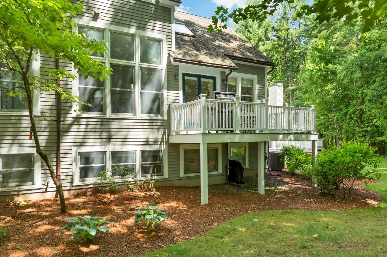 80 Cherry Hollow Rd, Nashua, NH 03062