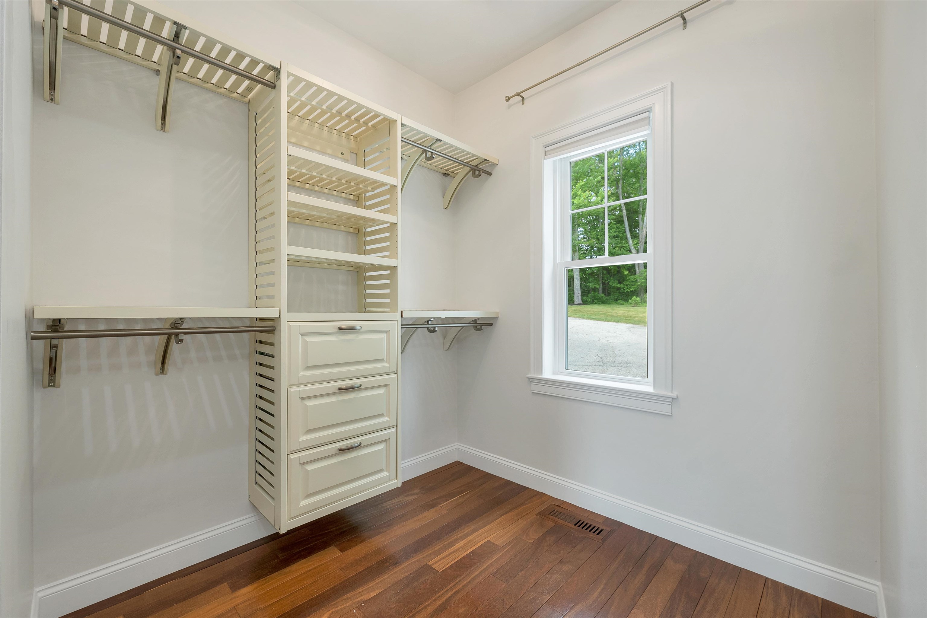 298A Dover Point Rd, Dover, NH 03820