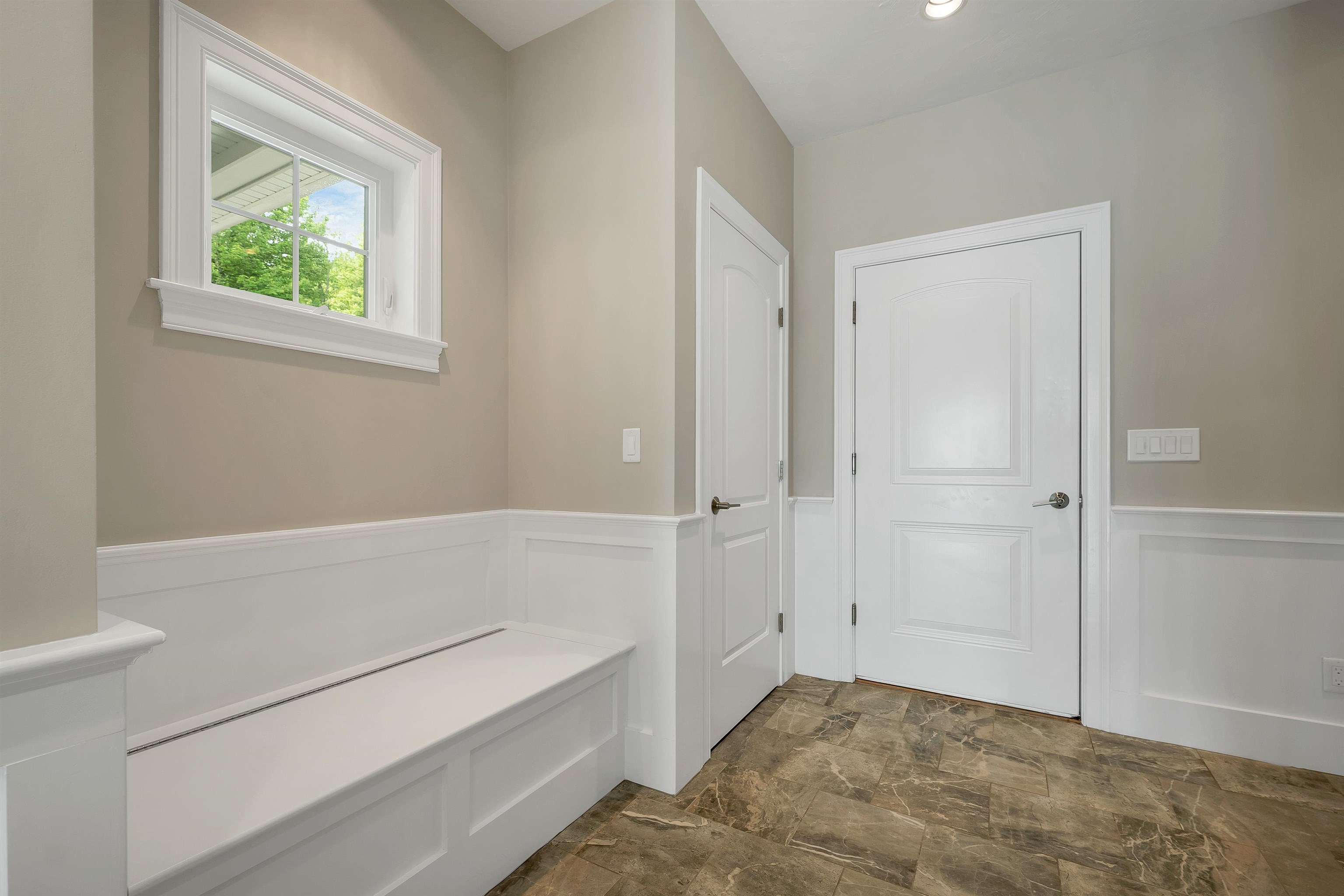 298a Dover Point Rd, Dover, NH 03820