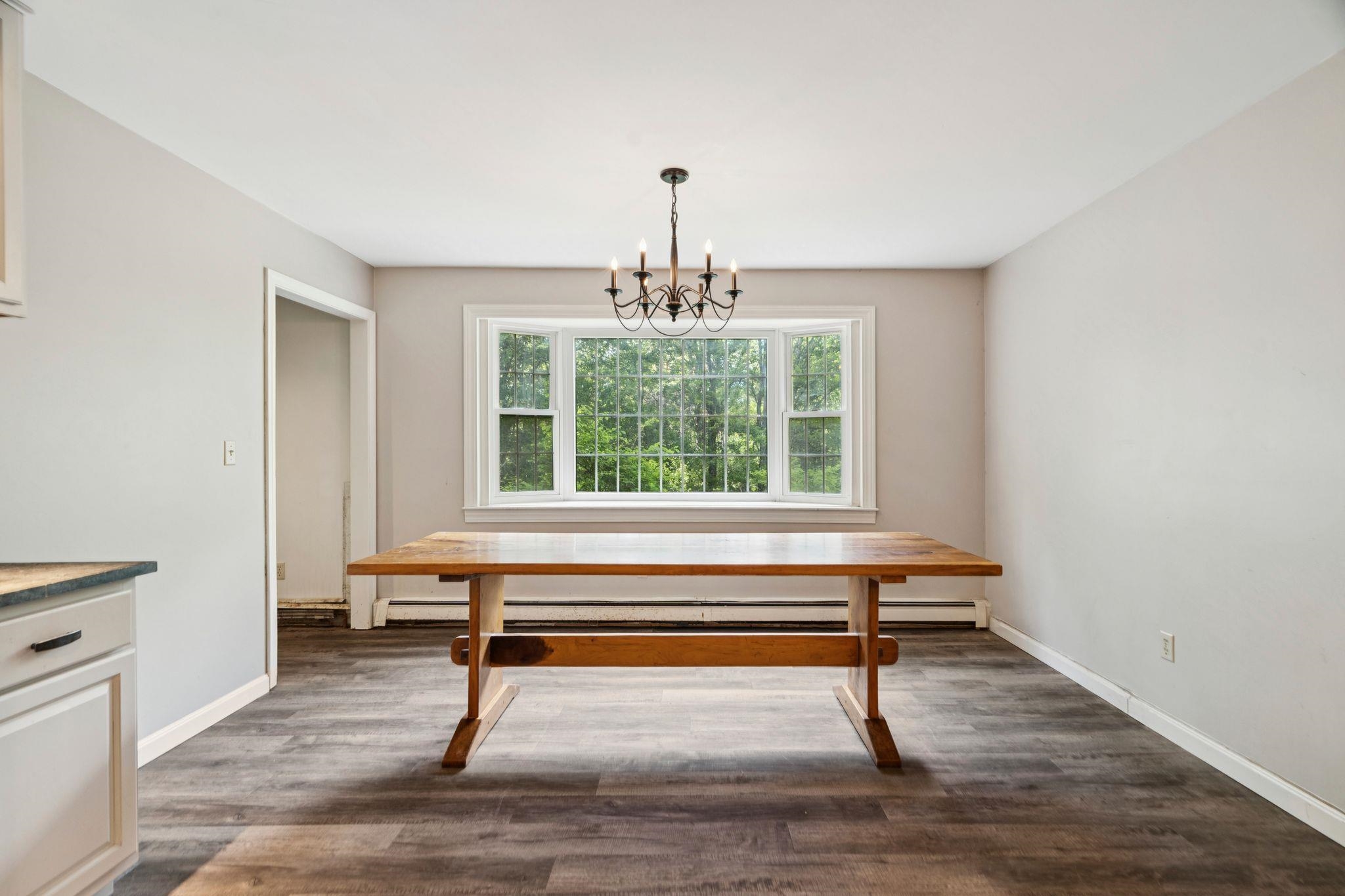 Dining room off kitchen 25578162