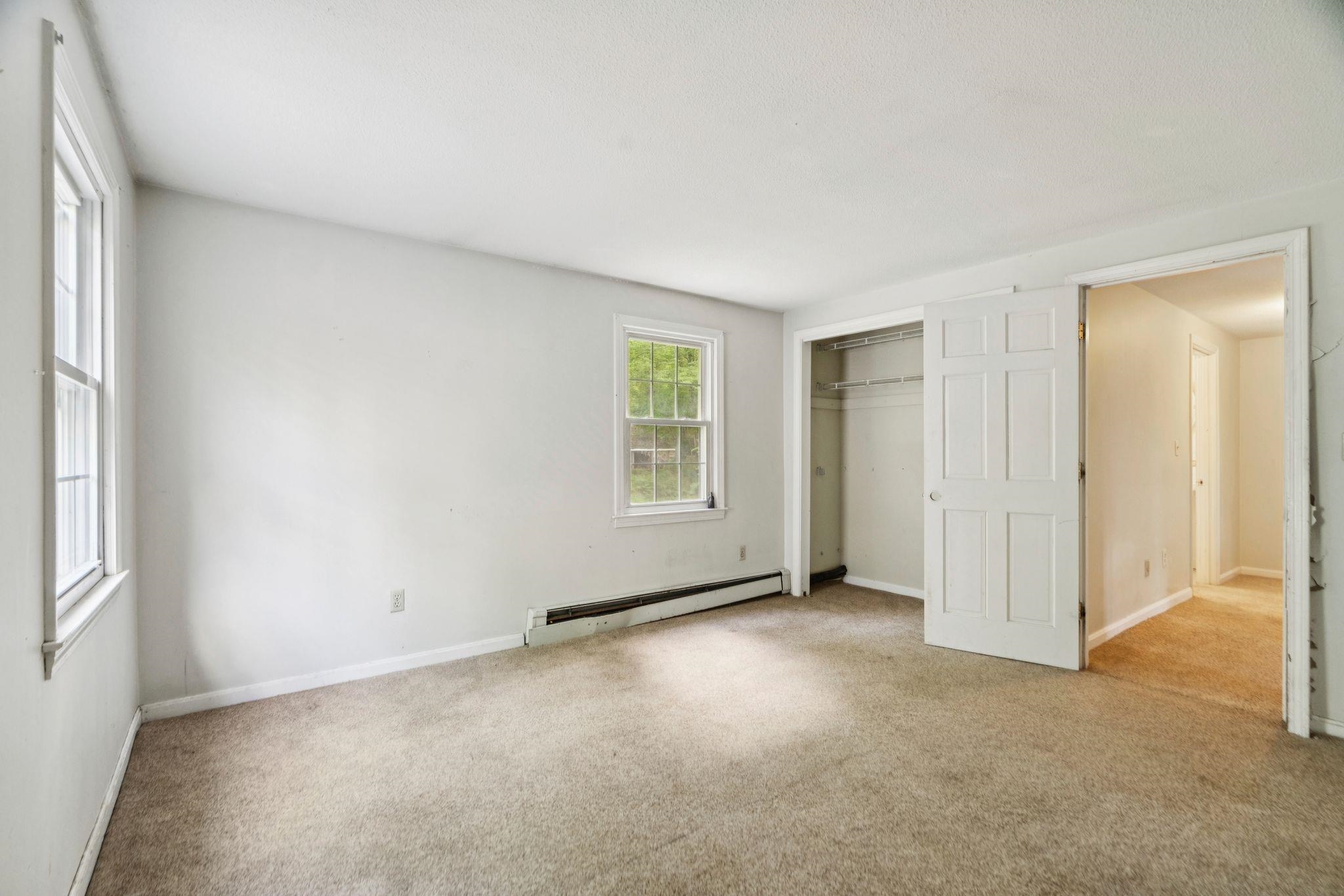Bedroom 04 25578179