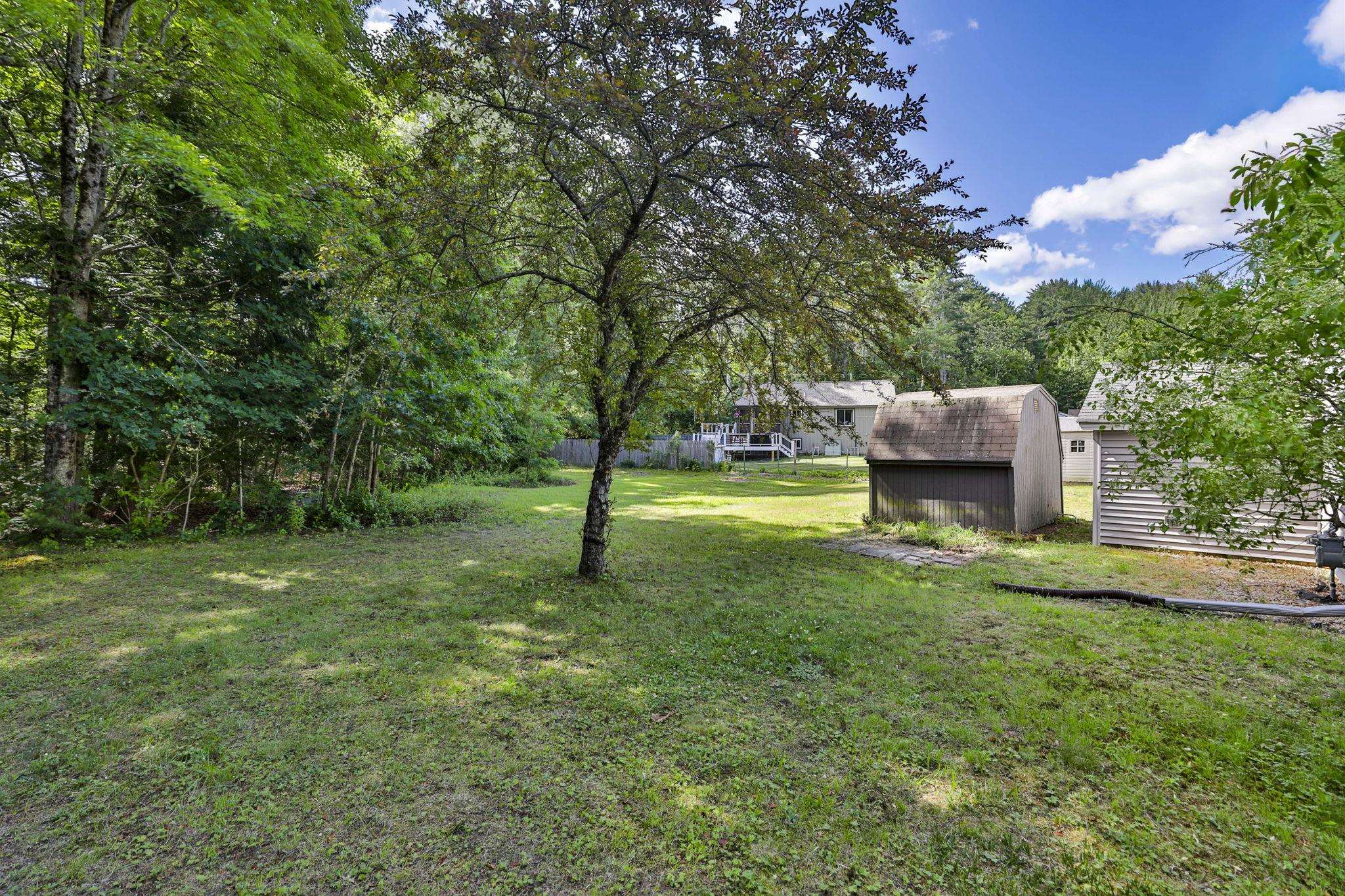 3 Friar Tuck Ct, Merrimack, NH 03054