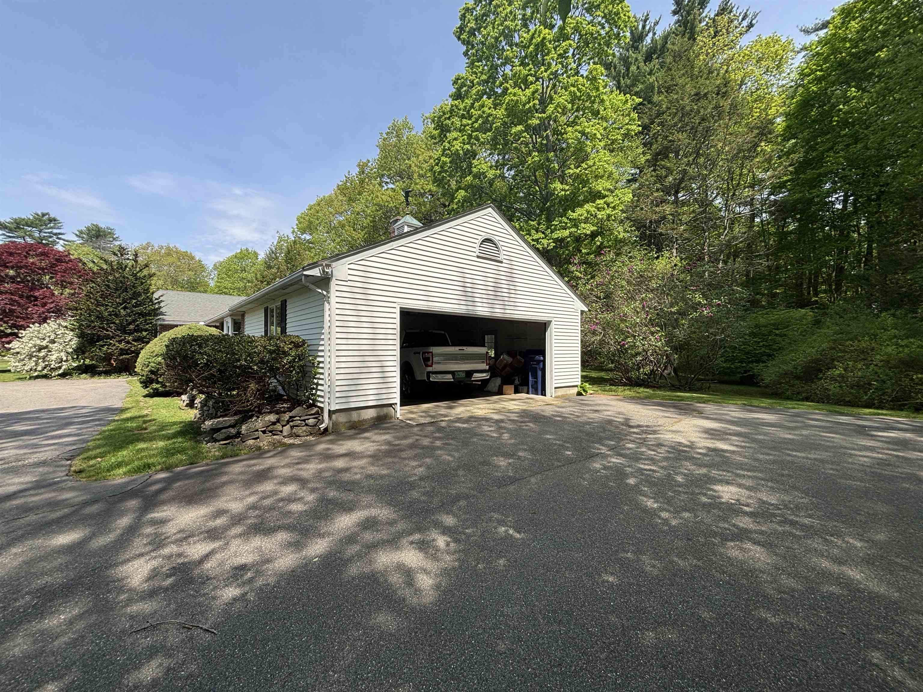 439 Exeter Rd, Hampton, NH 03842-1004