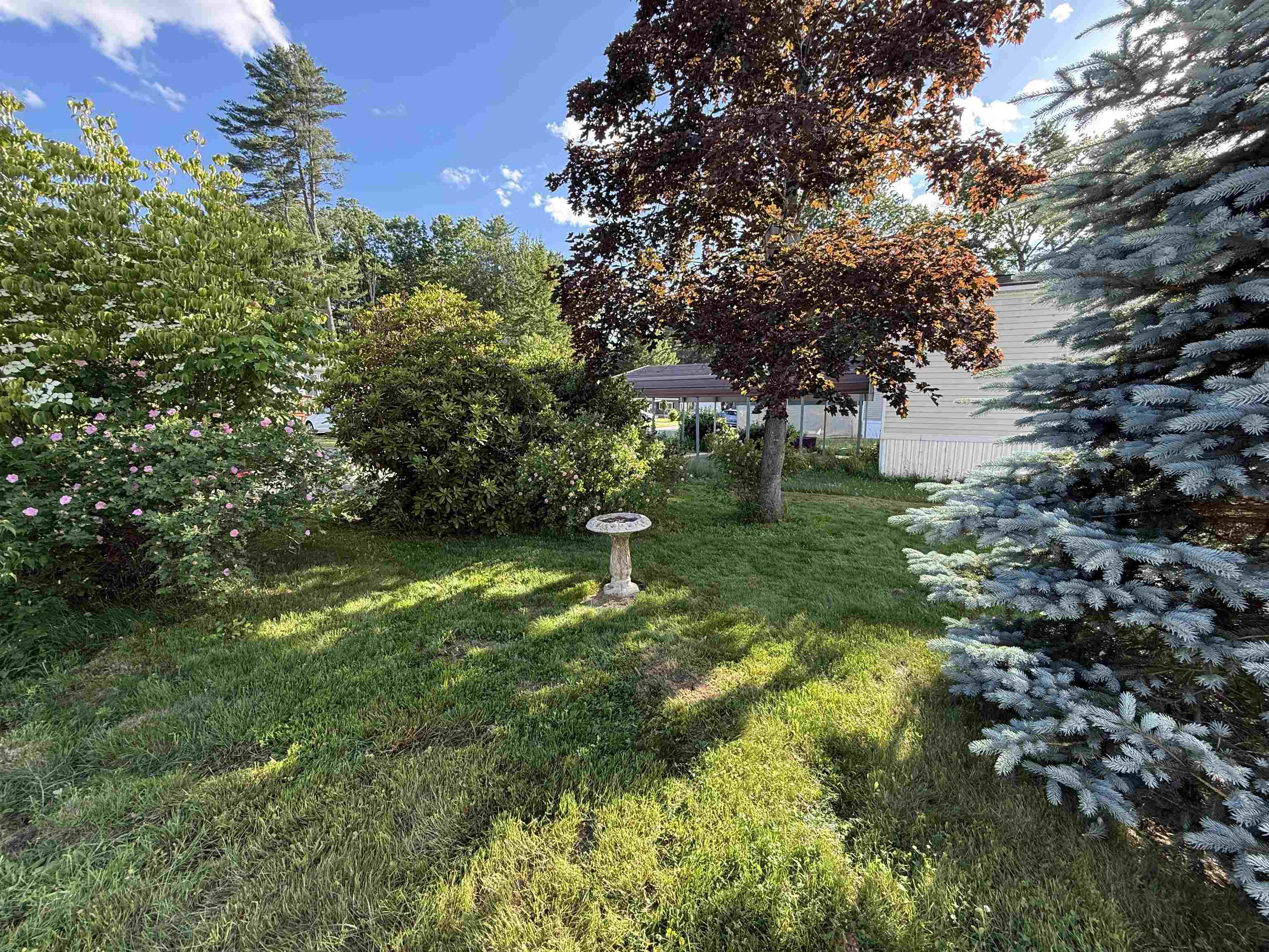 8 South Emperor Dr, Concord, NH 03303