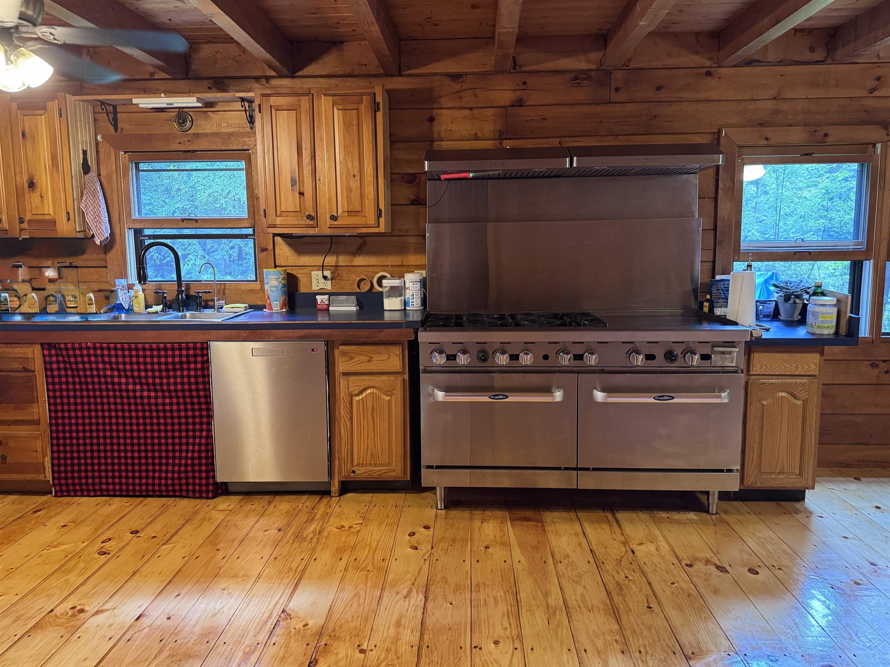 108 Old Bennington Rd, Greenfield, NH 03047