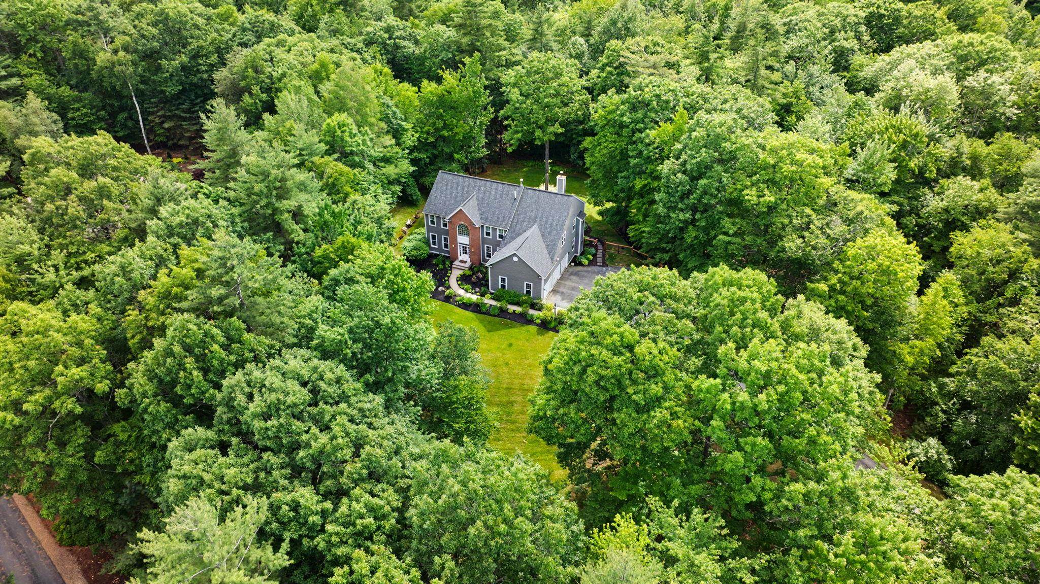 52 The Flume Dr, Amherst, NH 03031