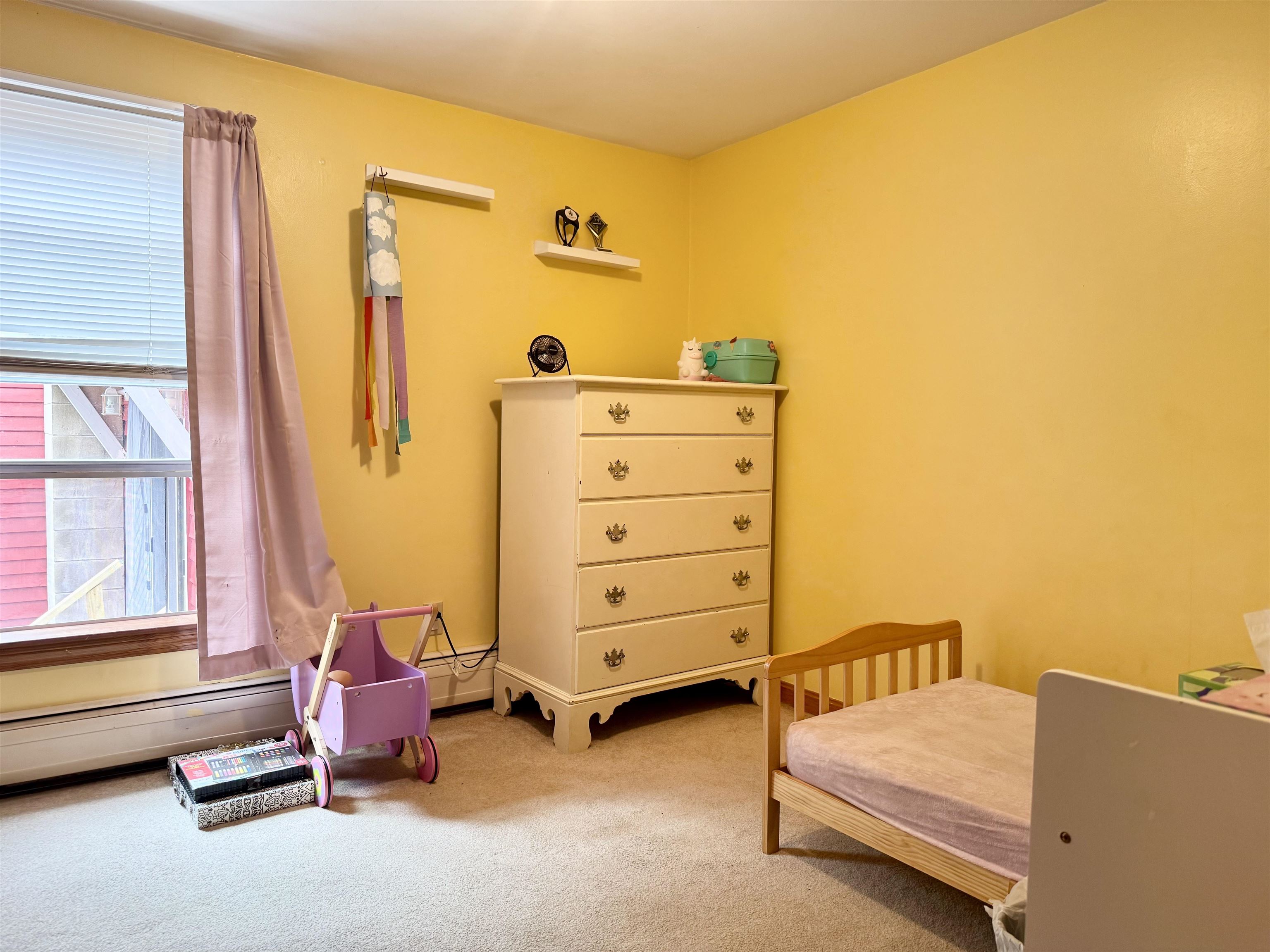 8 Grove St, Jaffrey, NH 03452