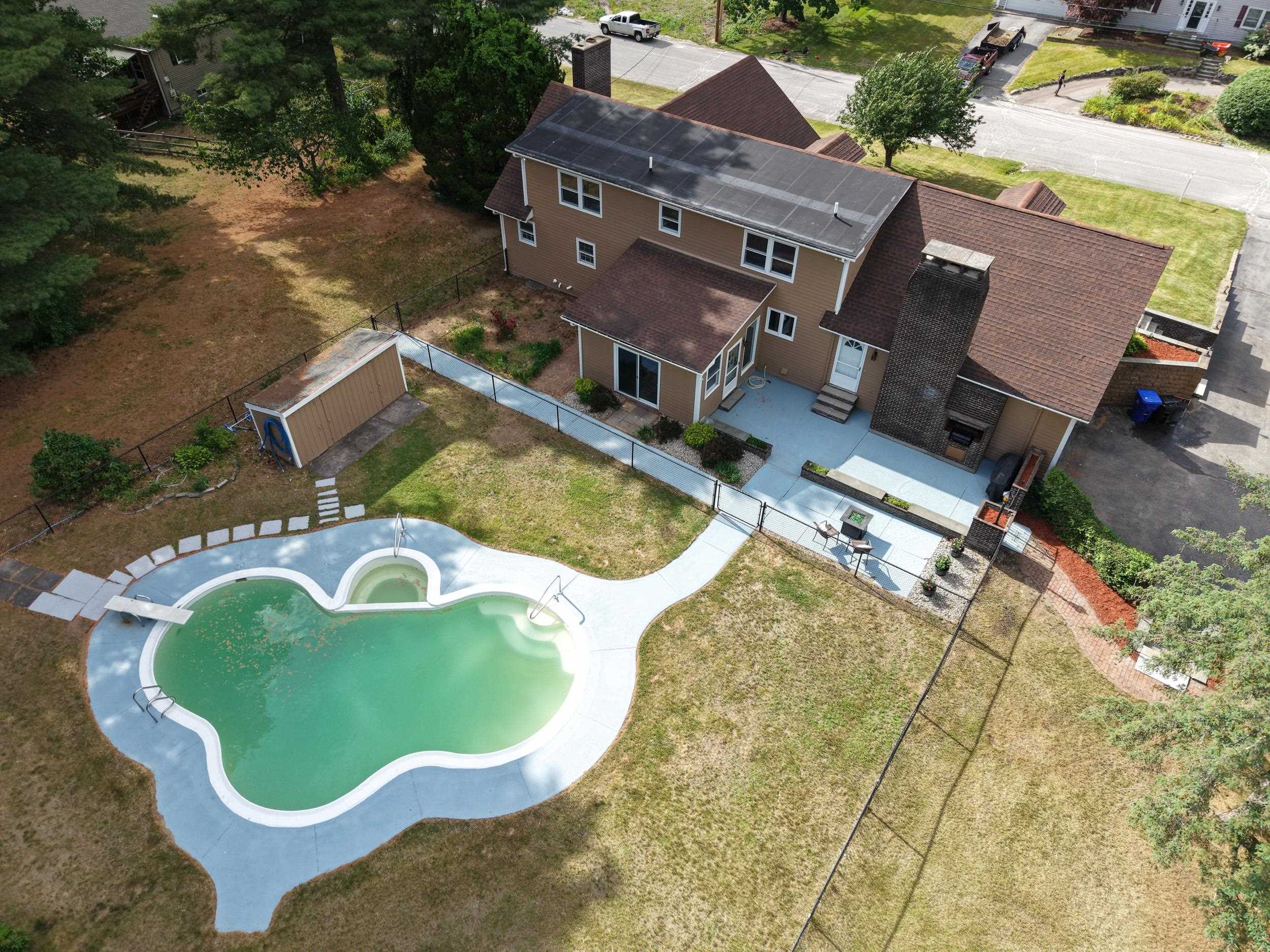3 Mockingbird Ln, Hudson, NH 03051