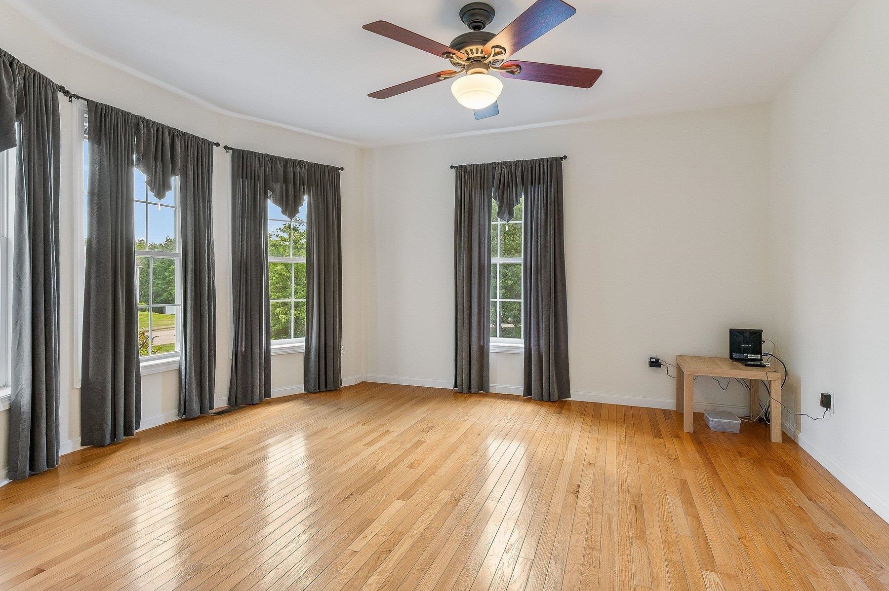 27 Susannahs Crossing, Dover, NH 03820