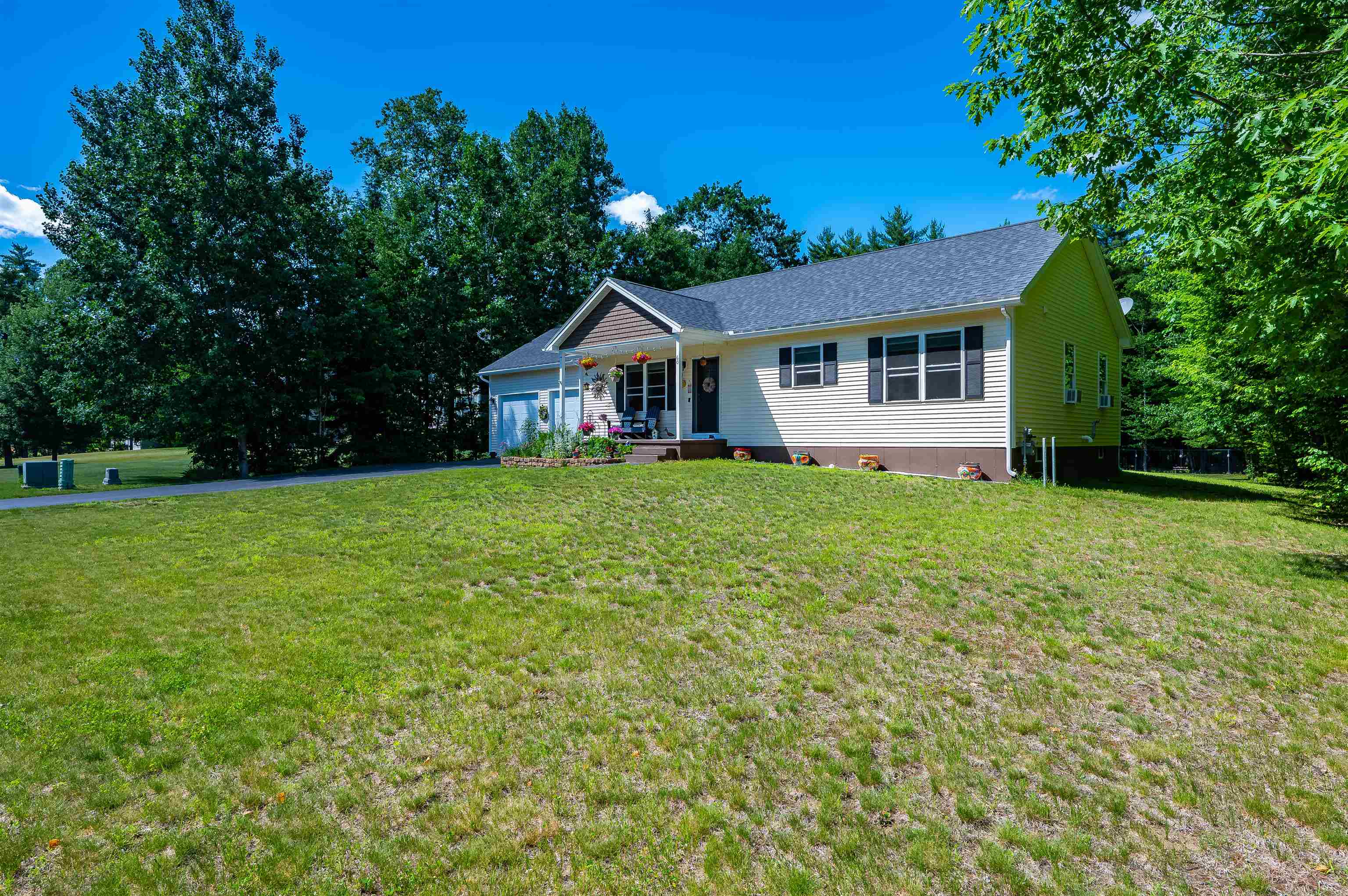 60 Anderson Ln, Rochester, NH 03867
